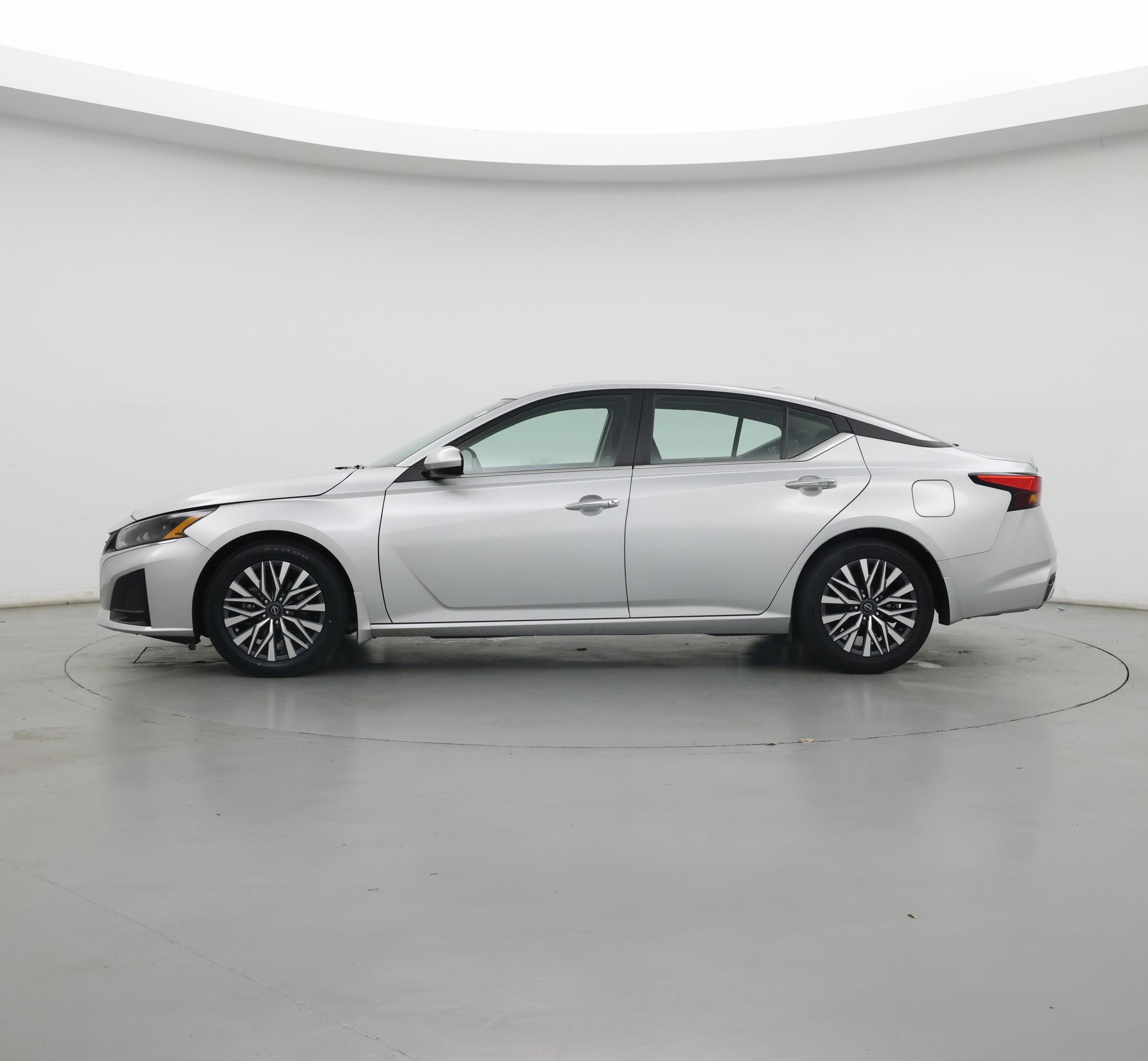 Thumbnail: 2023 Nissan Altima - 3