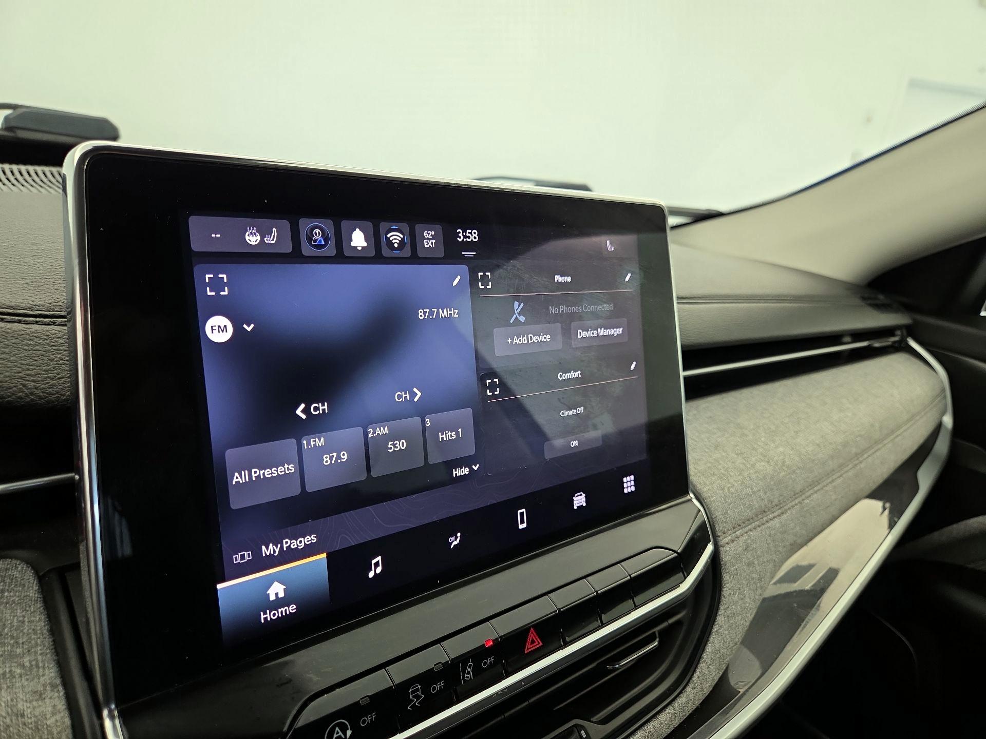 Thumbnail: 2022 Jeep Compass - 15