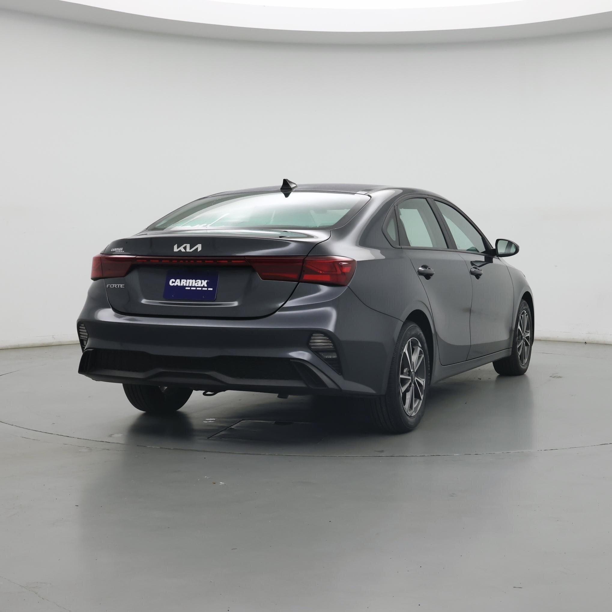 Thumbnail: 2023 Kia Forte - 8
