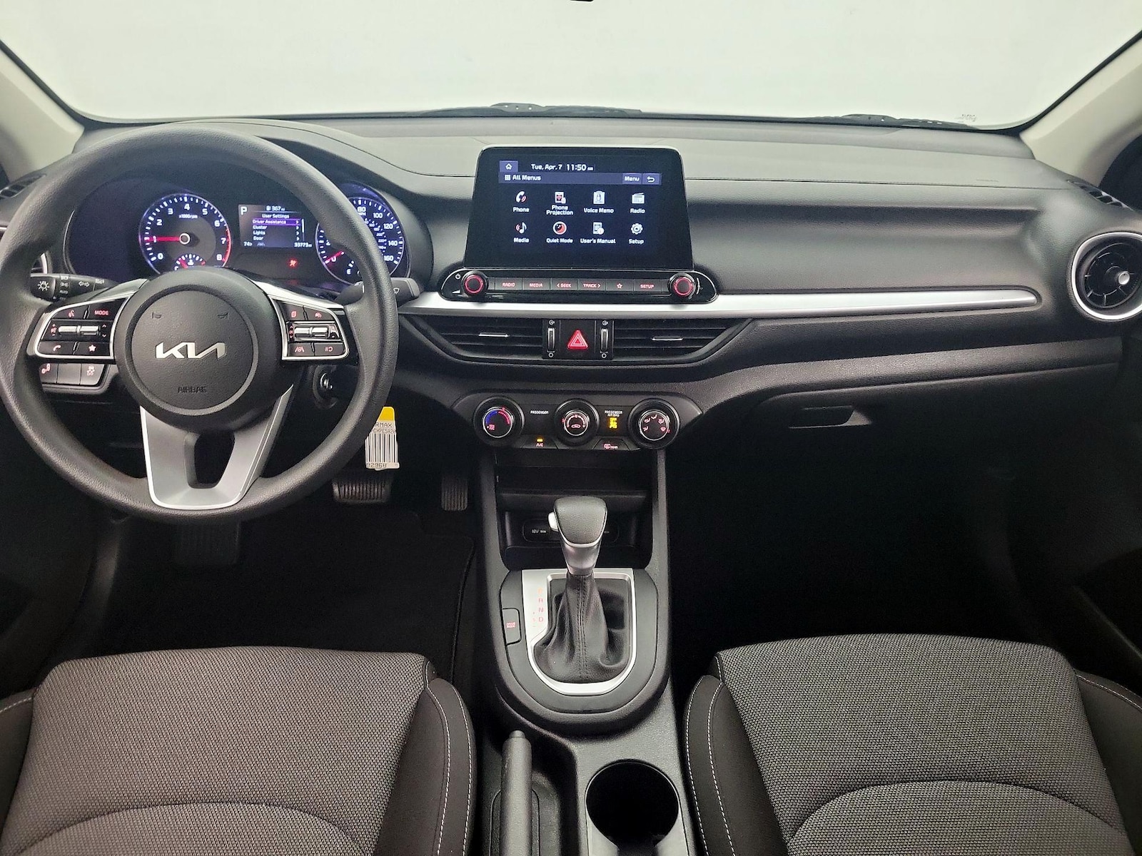 2023 Kia Forte LXS - Photo 10
