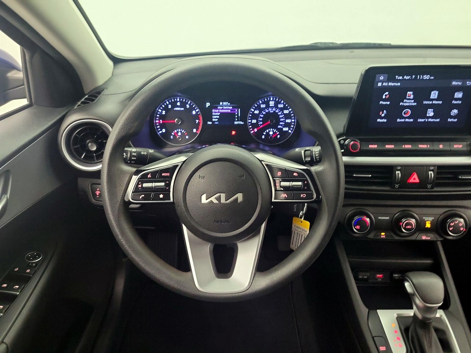 2023 Kia Forte LXS - Photo 11