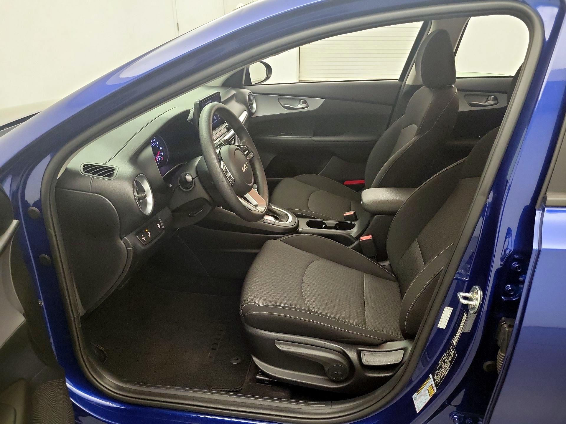 Thumbnail: 2023 Kia Forte - 11