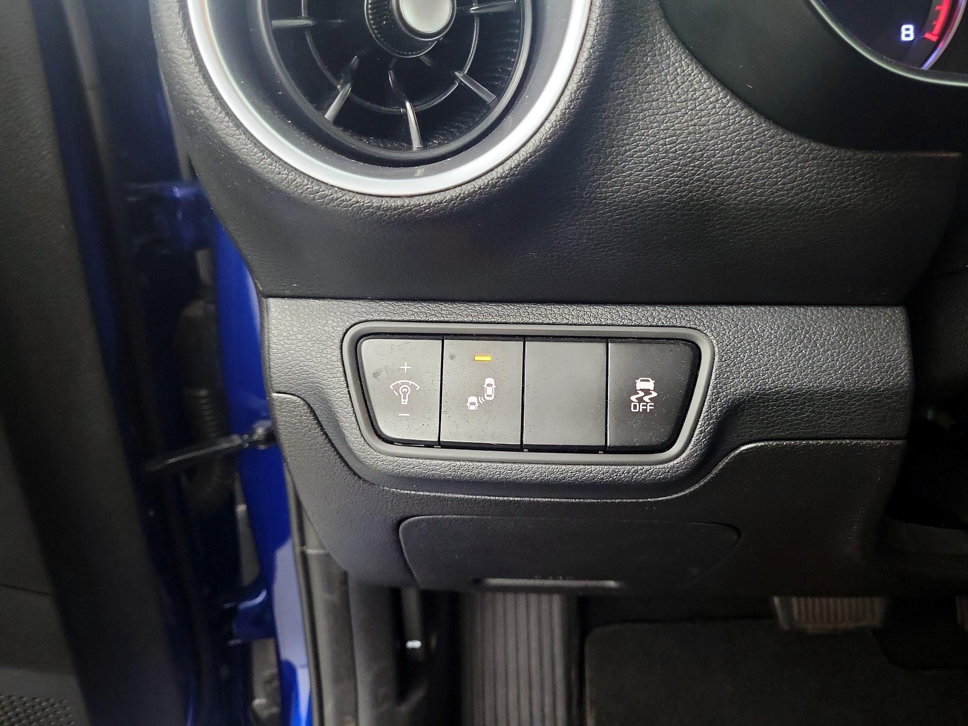 Thumbnail: 2023 Kia Forte - 13