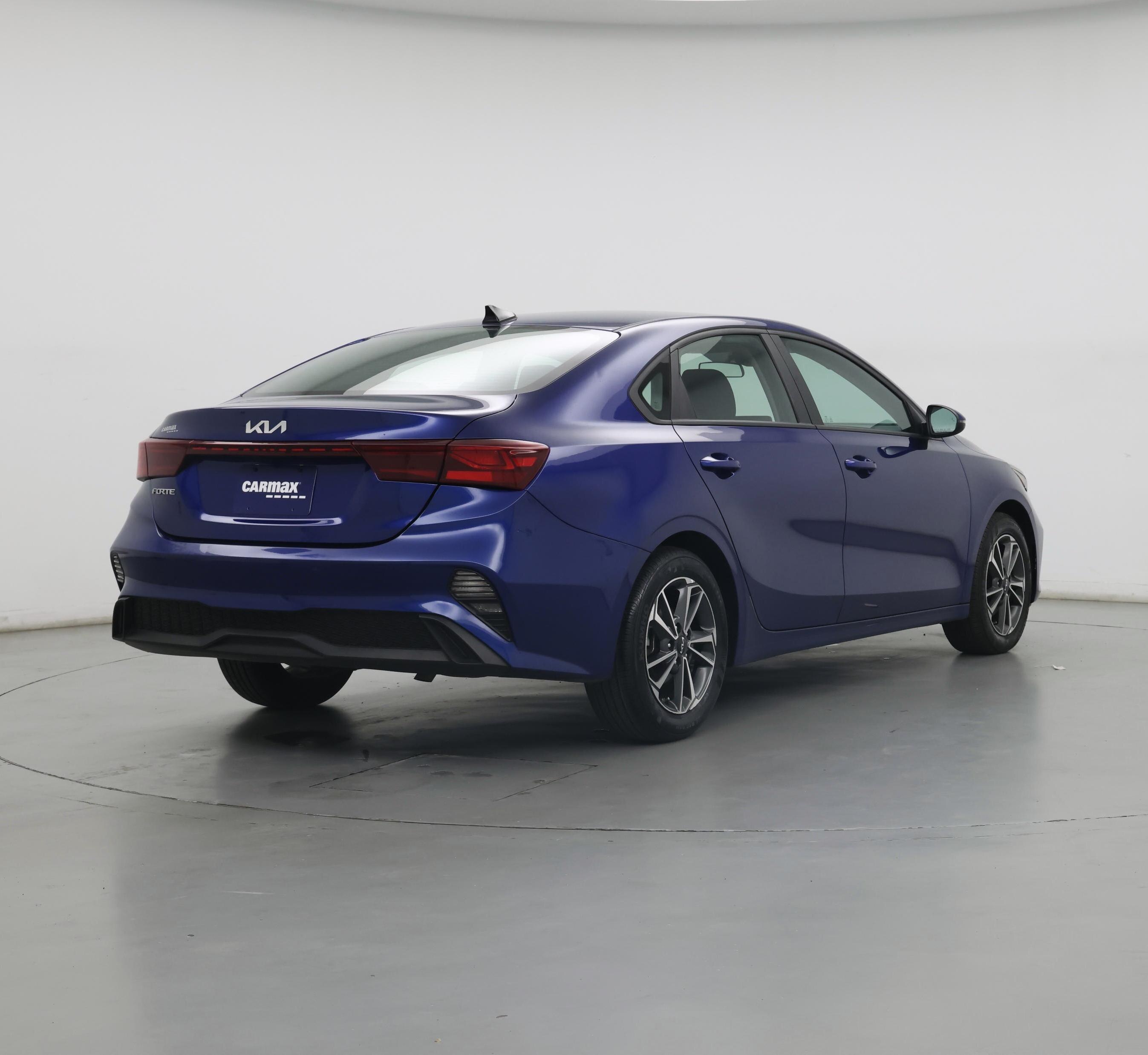 Thumbnail: 2023 Kia Forte - 8