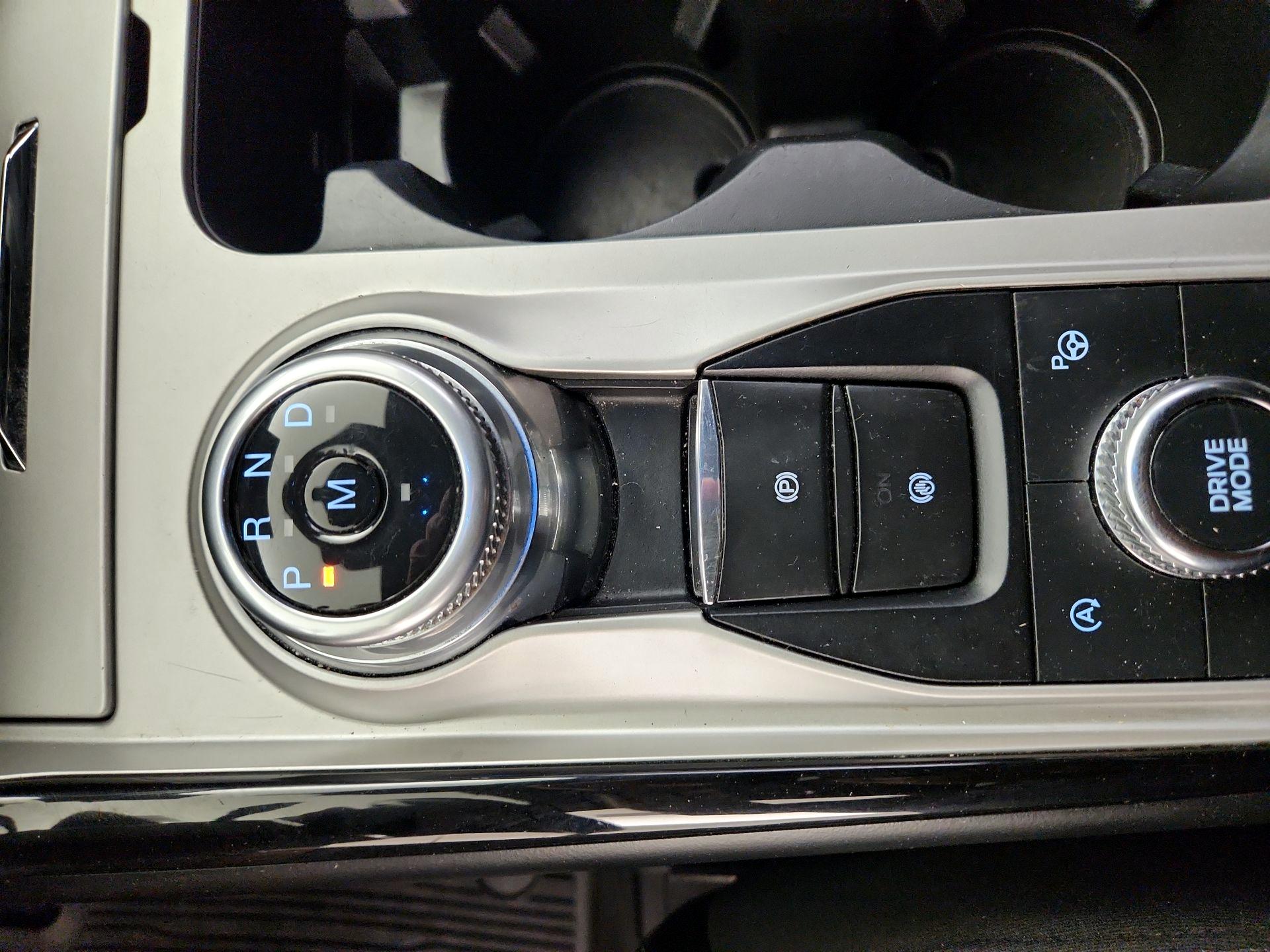 Thumbnail: 2022 Ford Explorer - 18