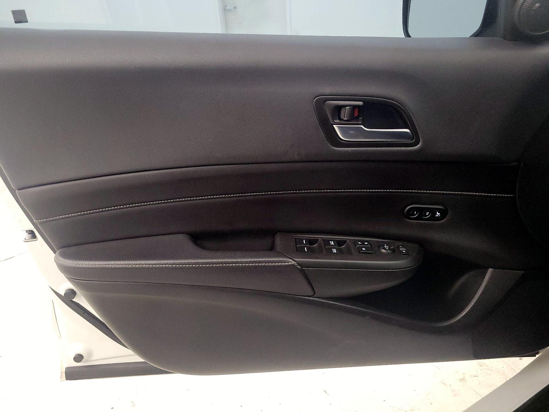 Thumbnail: 2021 Acura ILX - 12