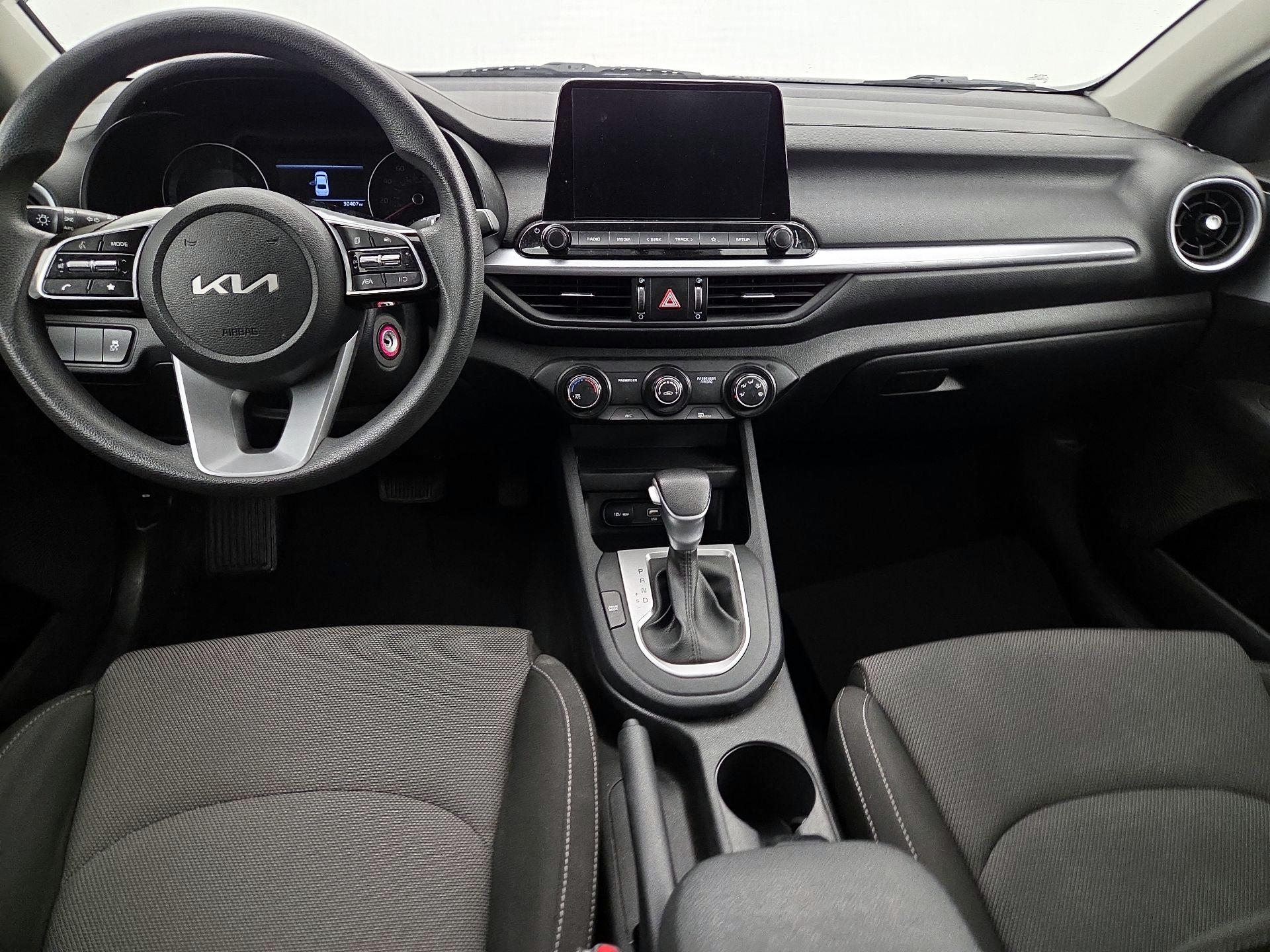 Thumbnail: 2023 Kia Forte - 9
