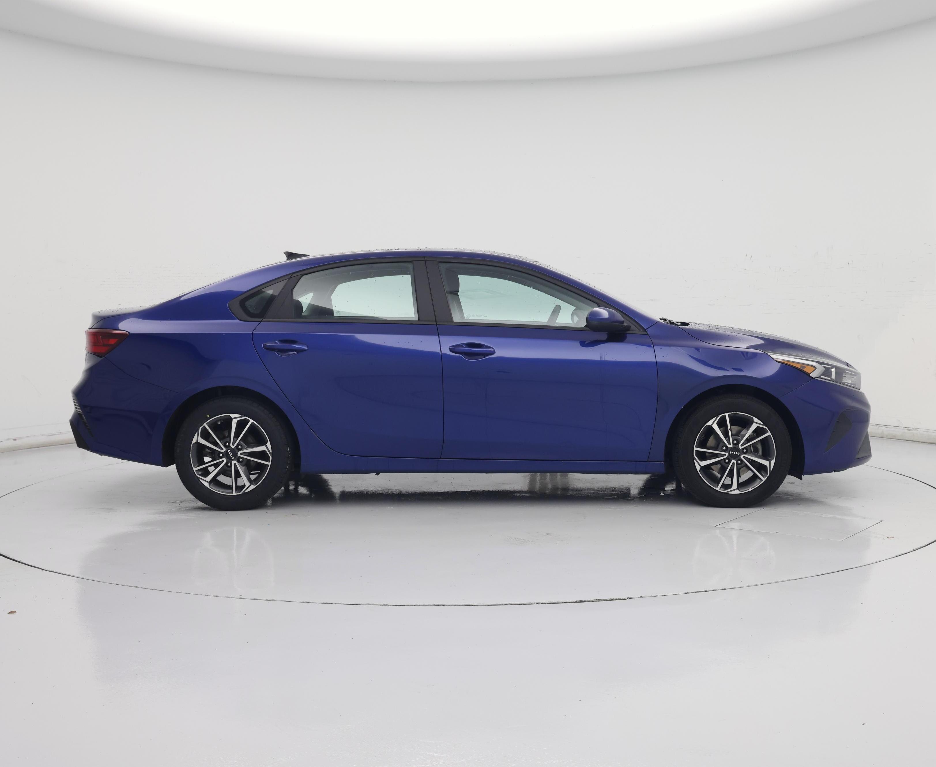 Thumbnail: 2023 Kia Forte - 7