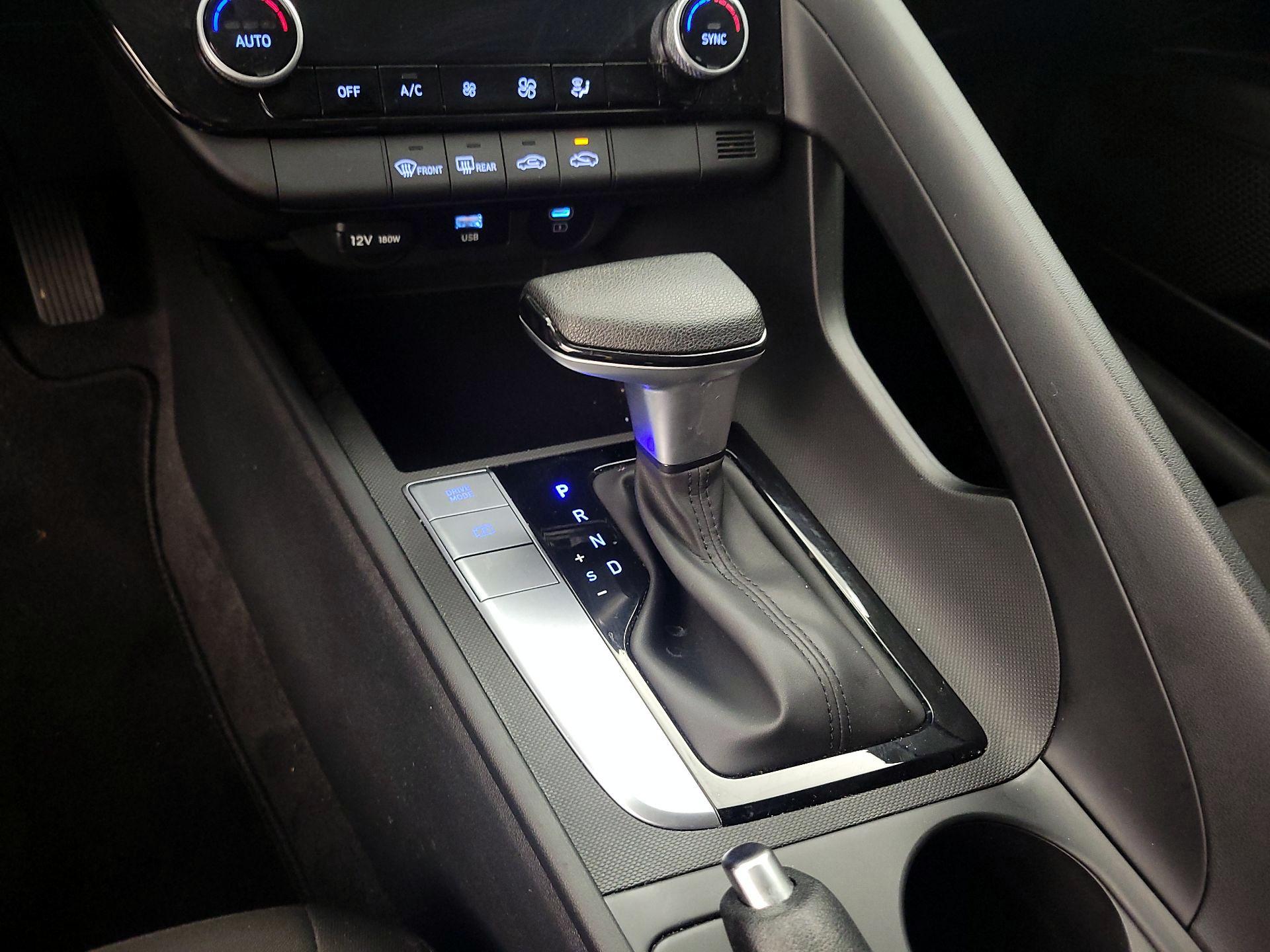Thumbnail: 2024 Hyundai Elantra - 17