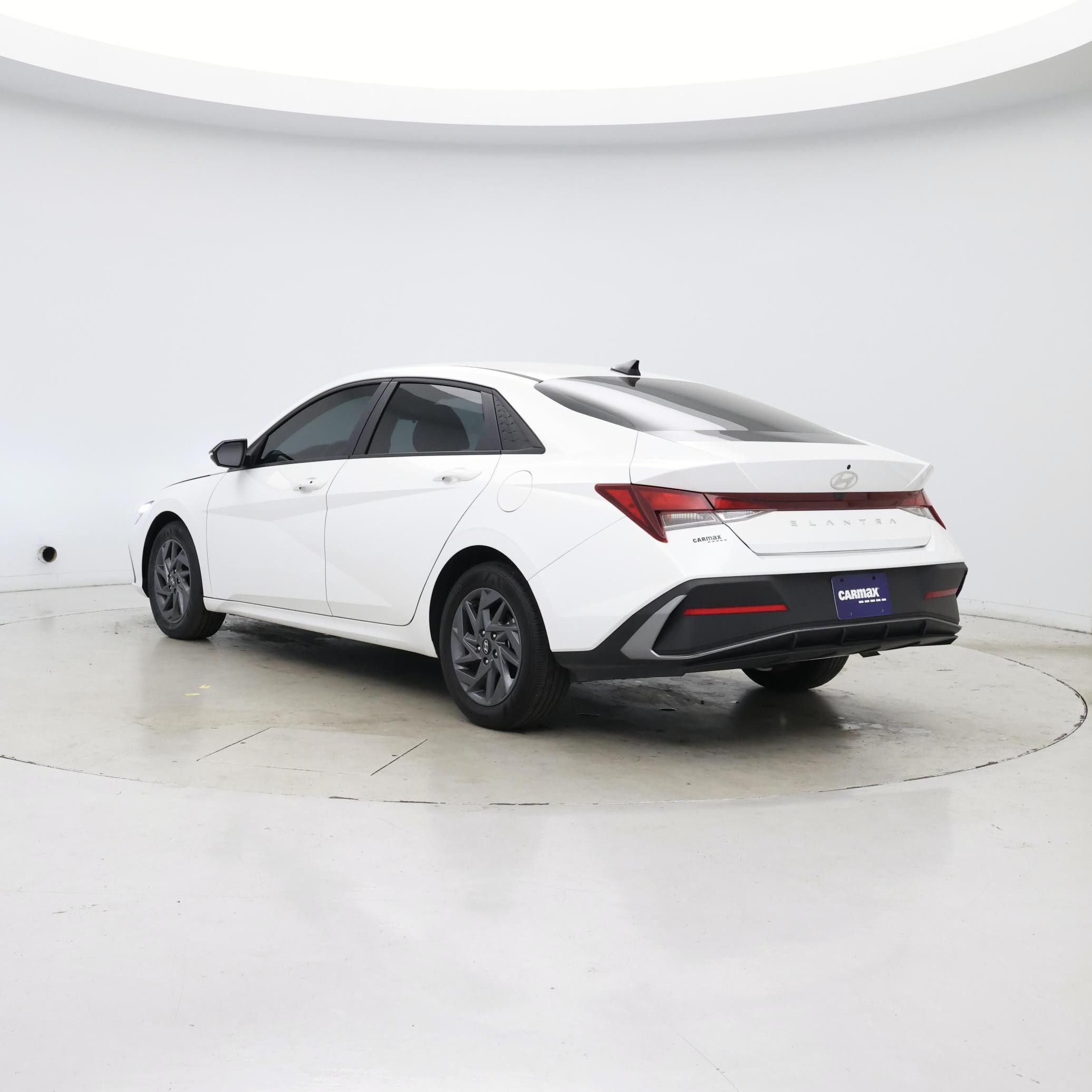 Thumbnail: 2024 Hyundai Elantra - 2