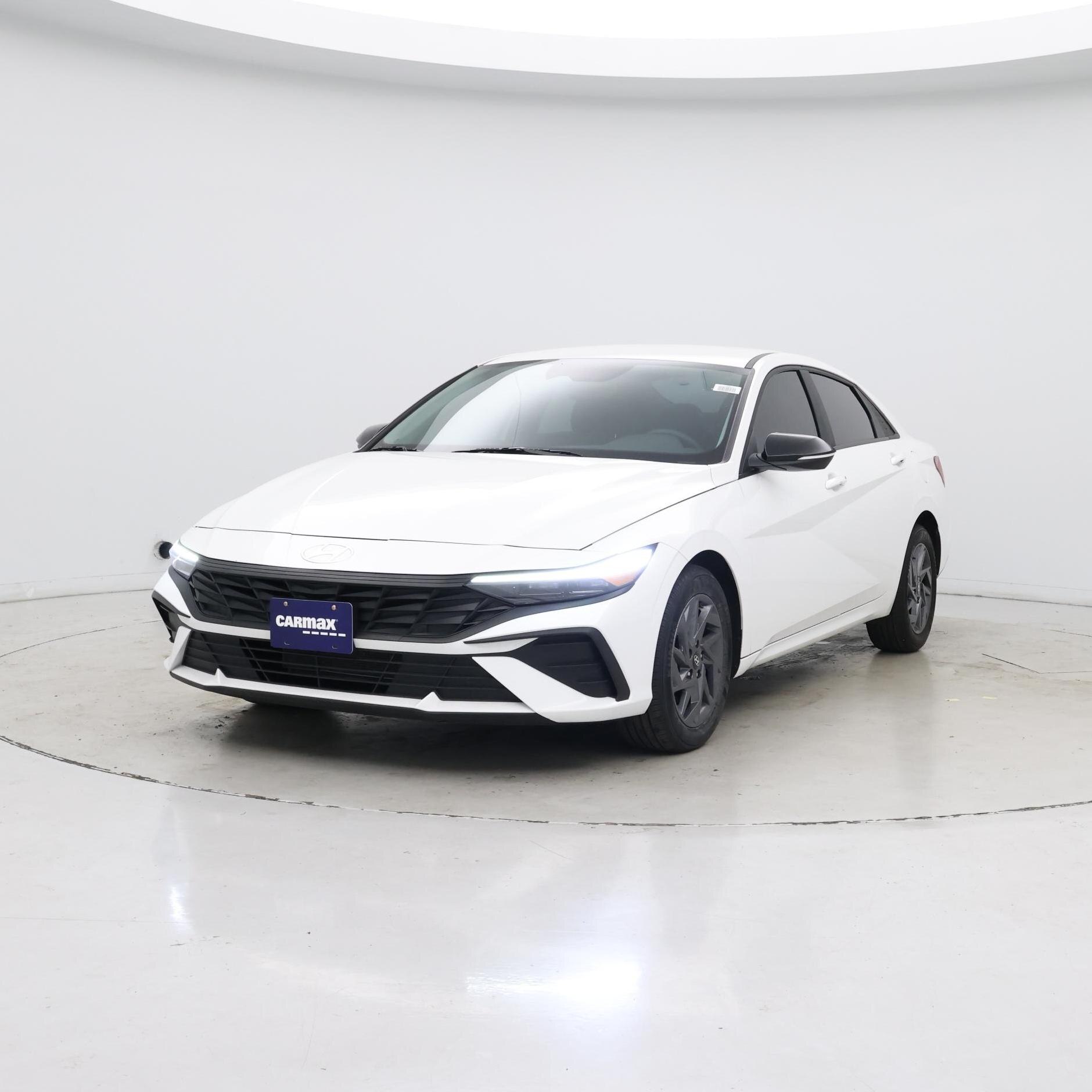 Thumbnail: 2024 Hyundai Elantra - 4