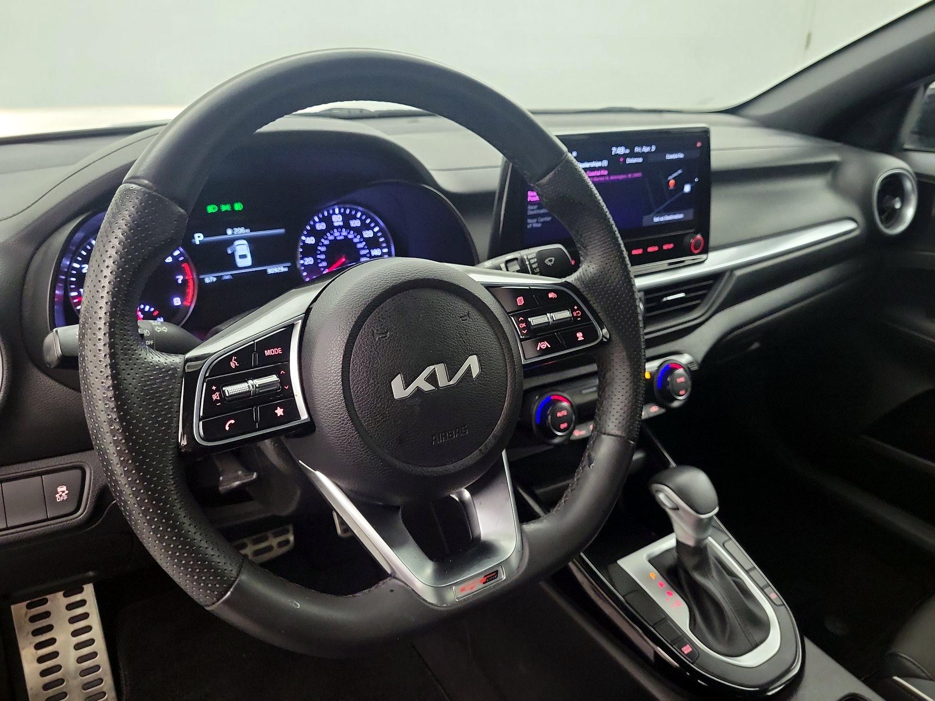 Thumbnail: 2023 Kia Forte - 9