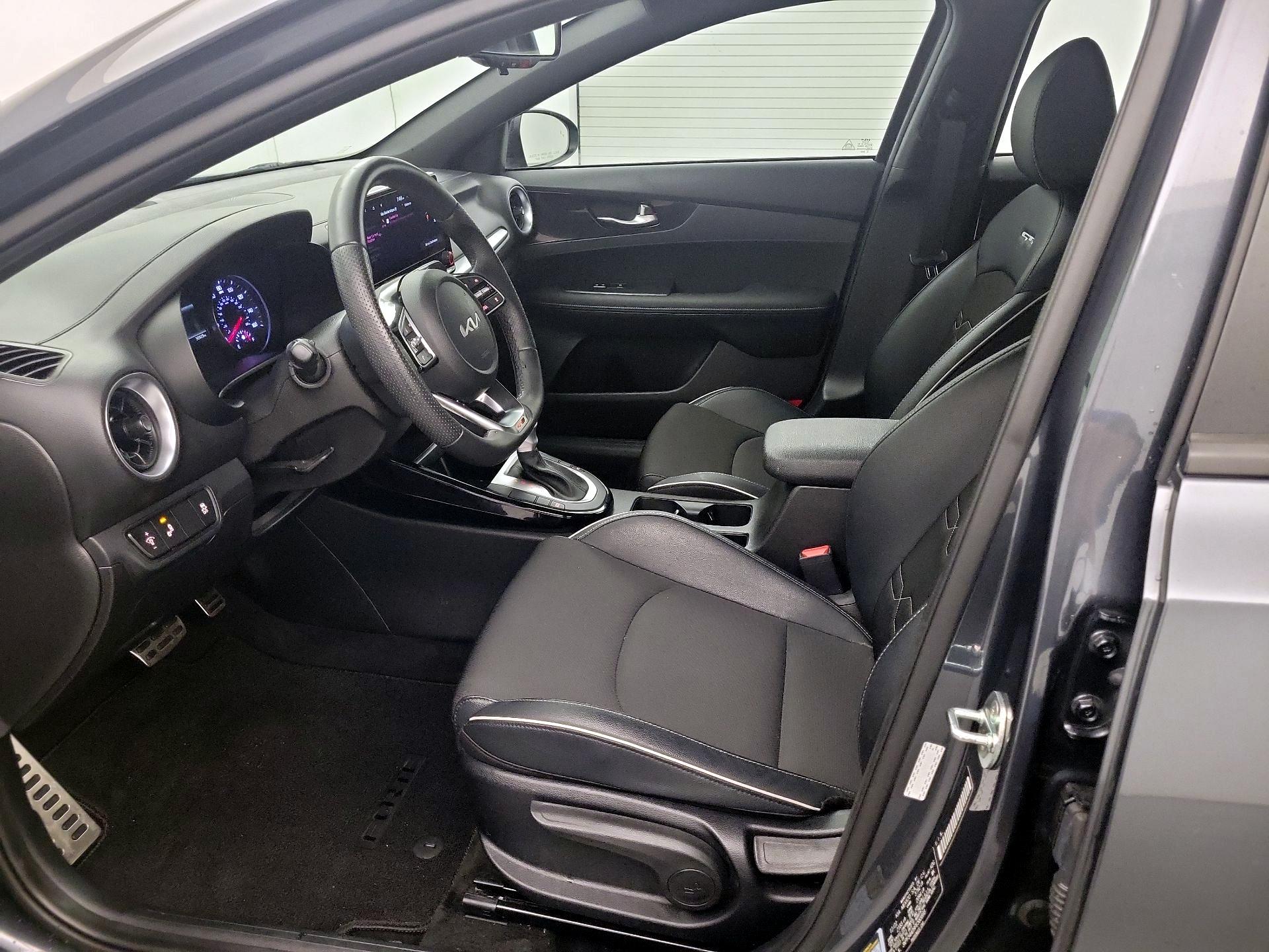 Thumbnail: 2023 Kia Forte - 11