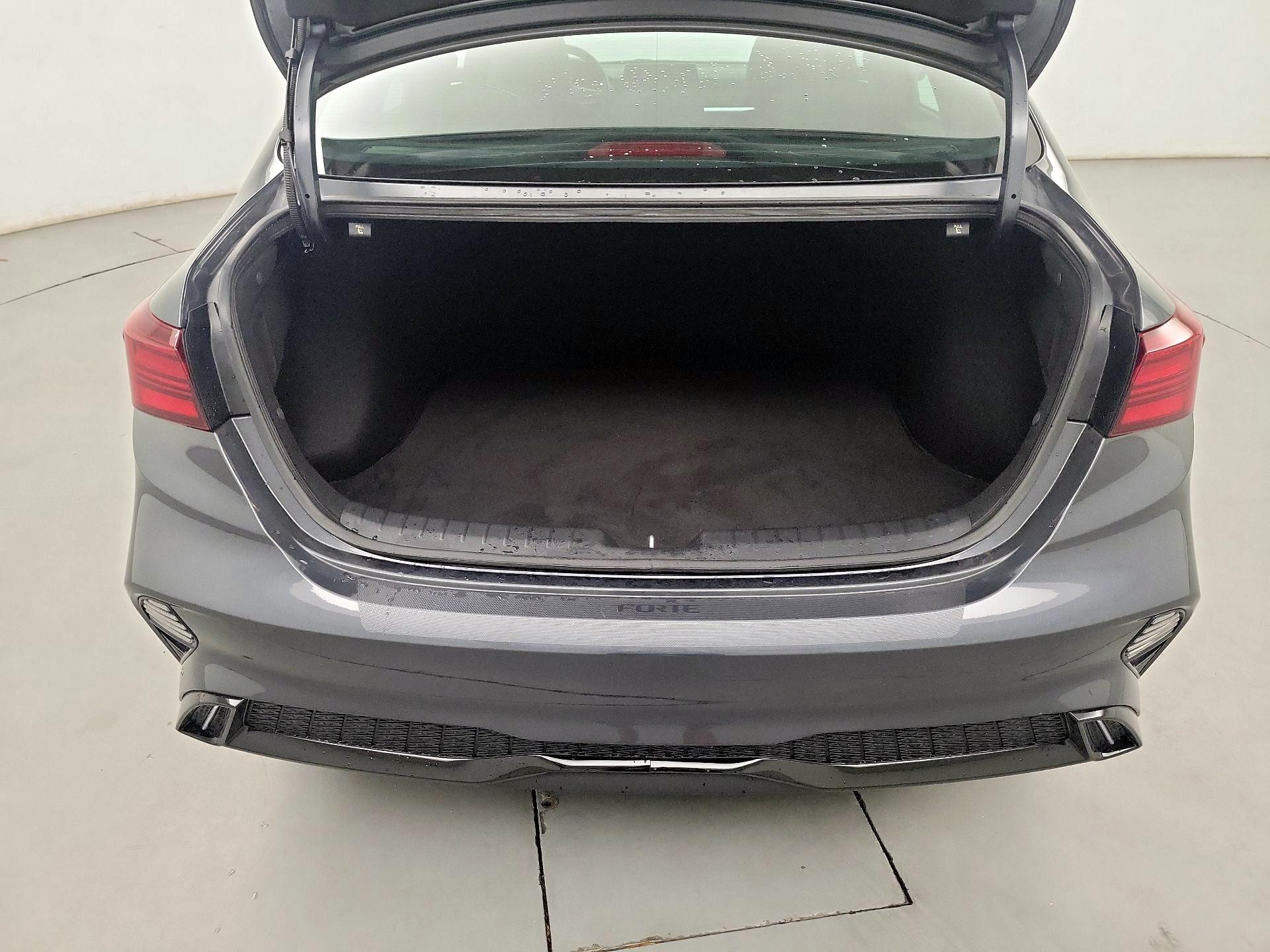 Thumbnail: 2023 Kia Forte - 20