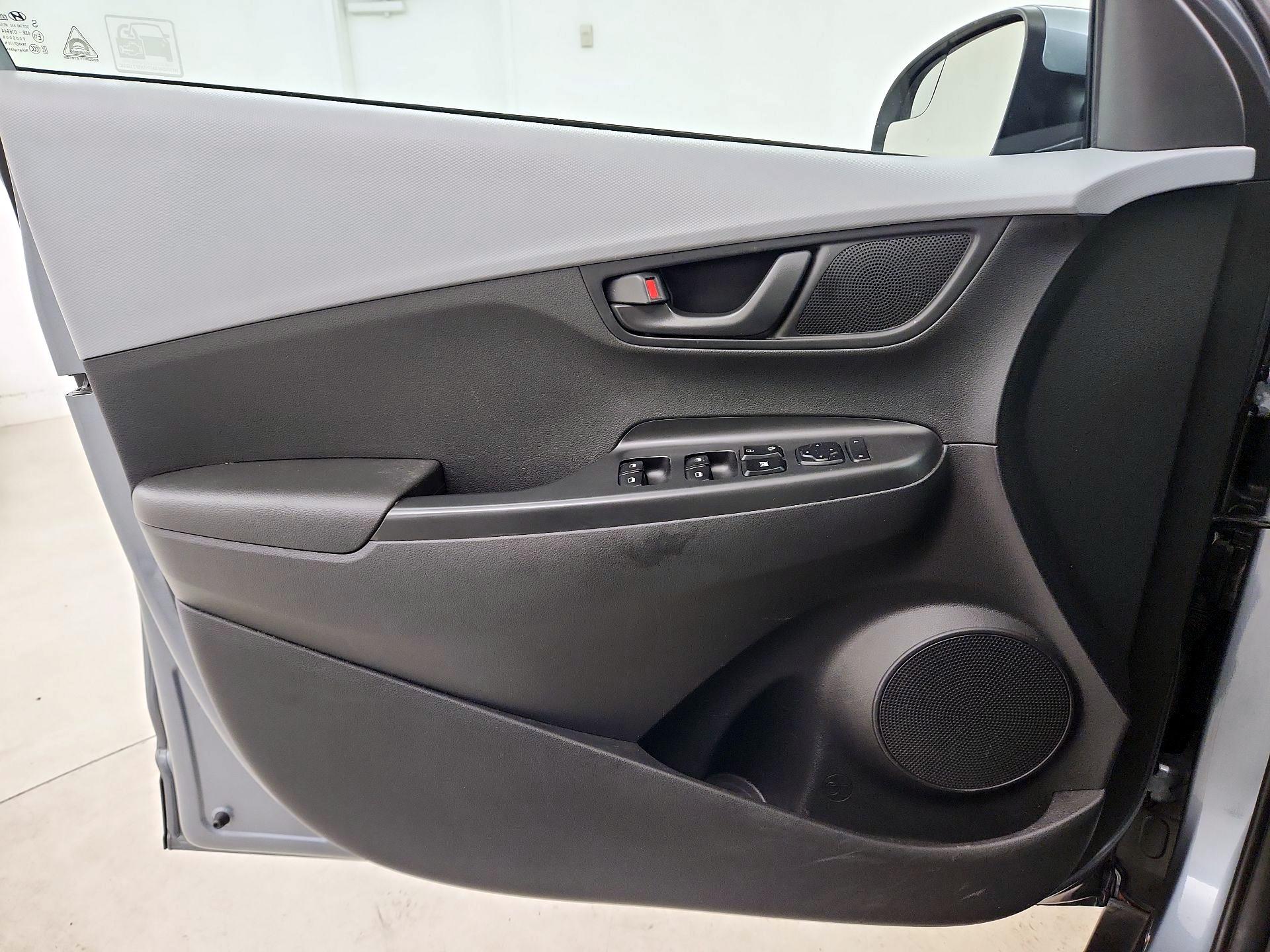 Thumbnail: 2020 Hyundai Kona - 12