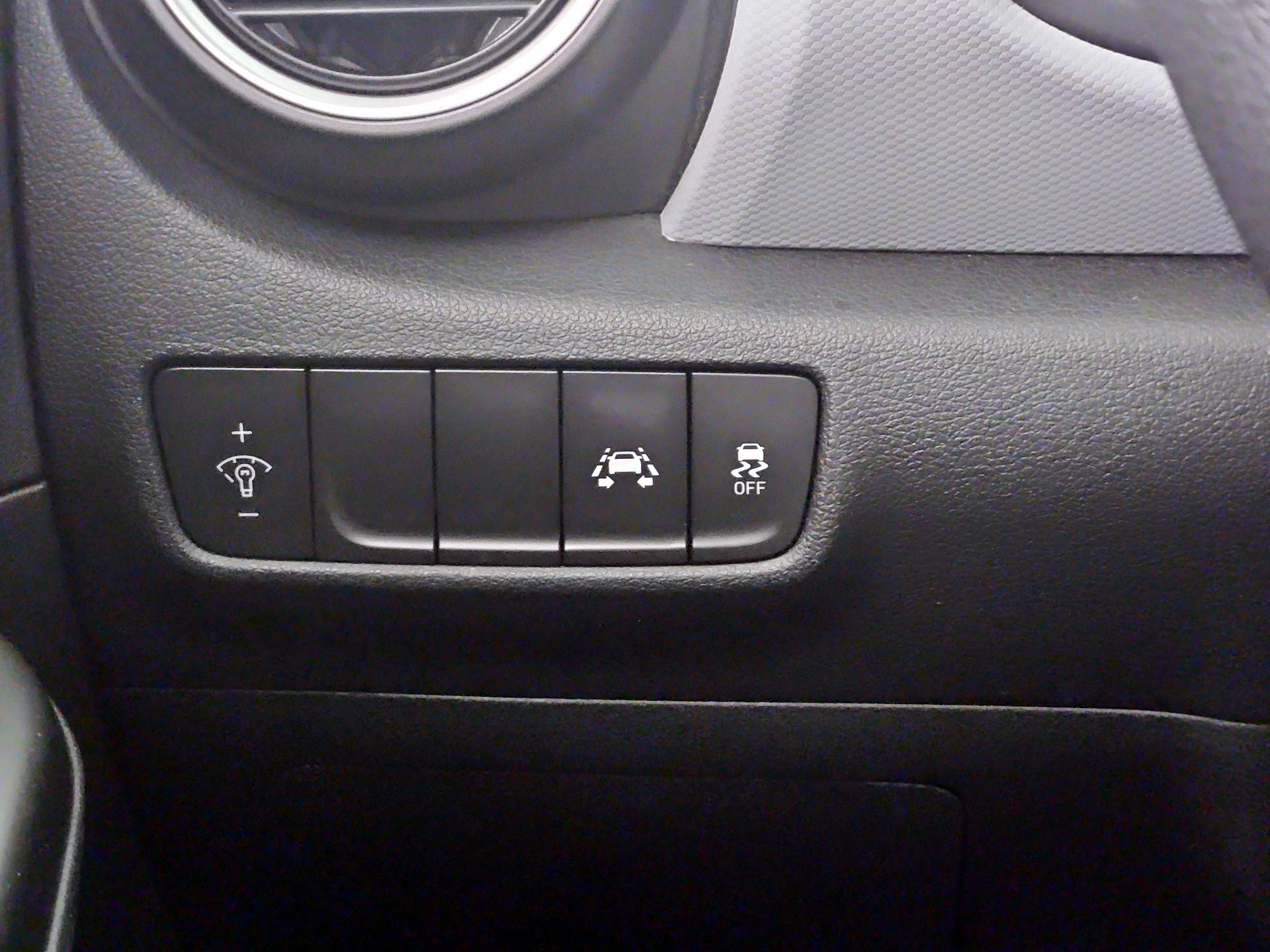 Thumbnail: 2020 Hyundai Kona - 13