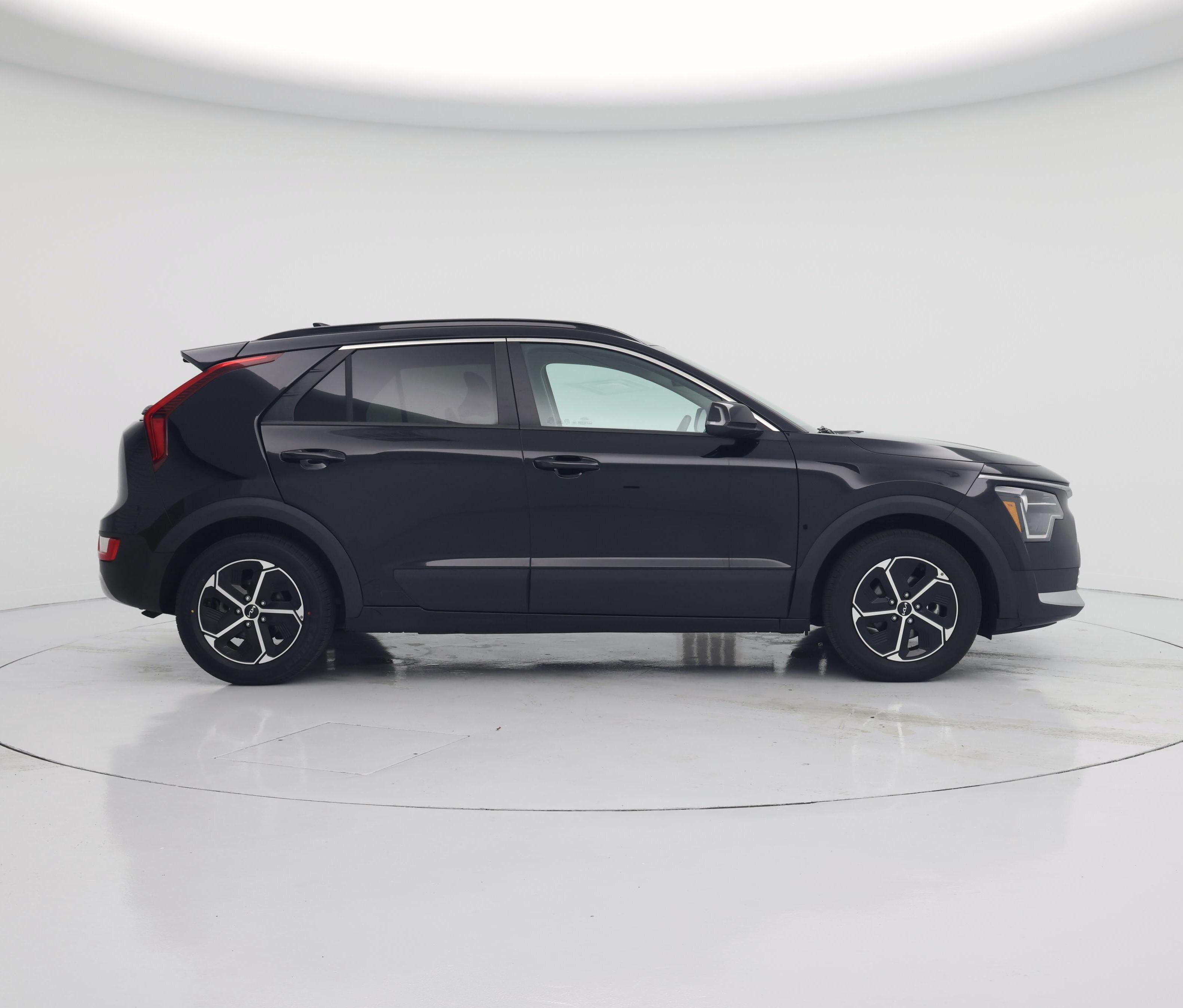 Thumbnail: 2023 Kia Niro - 7