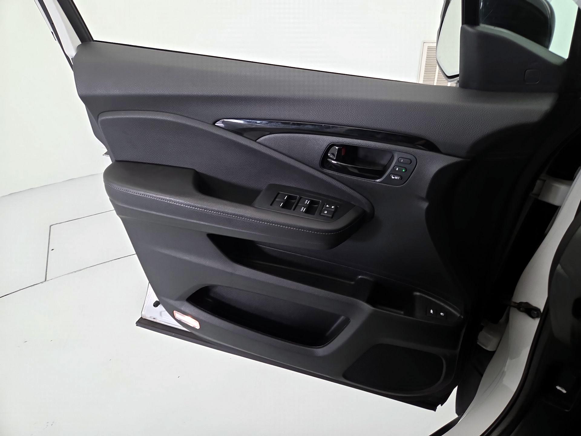 Thumbnail: 2023 Honda Passport - 12