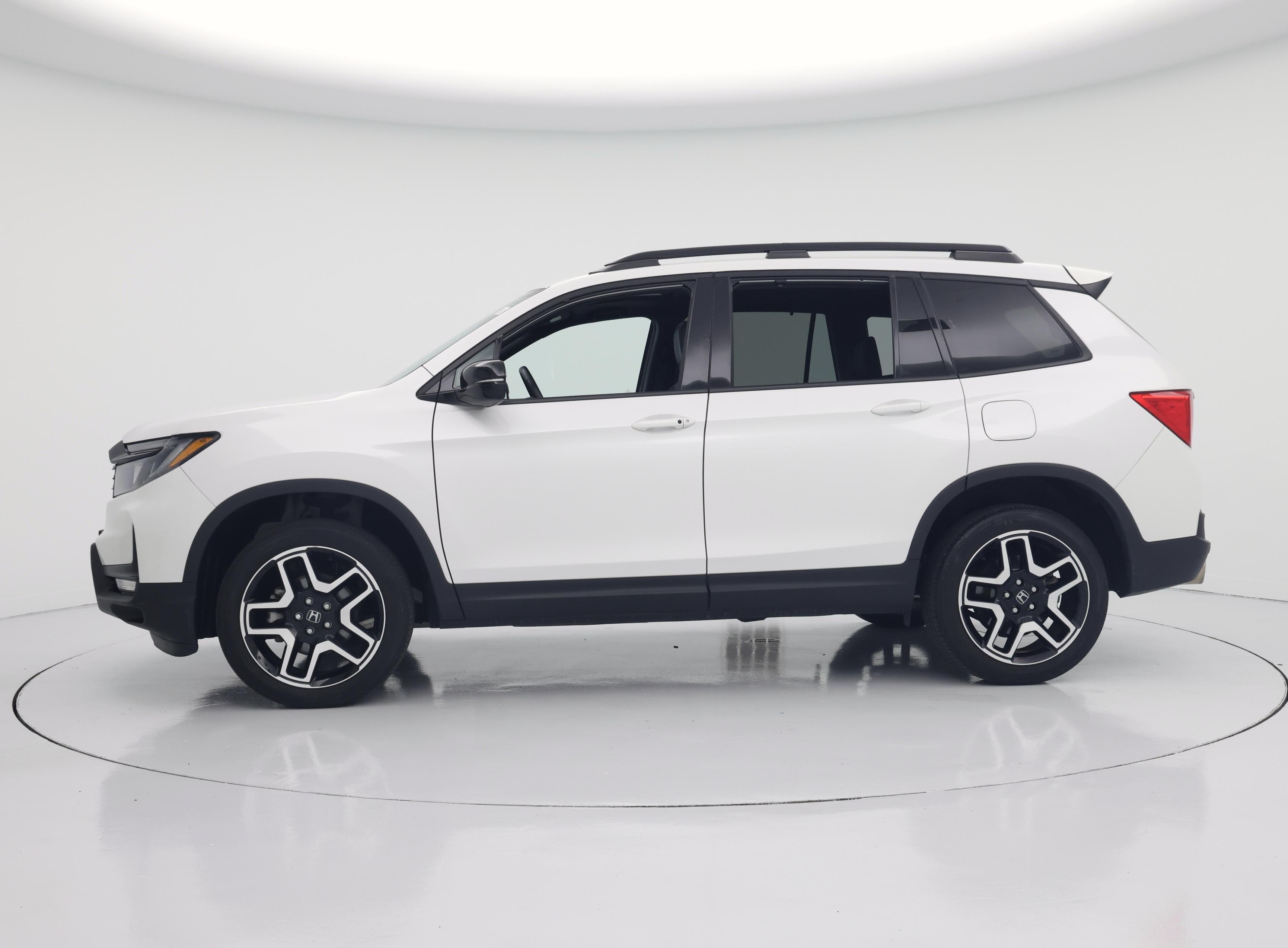 Thumbnail: 2023 Honda Passport - 3