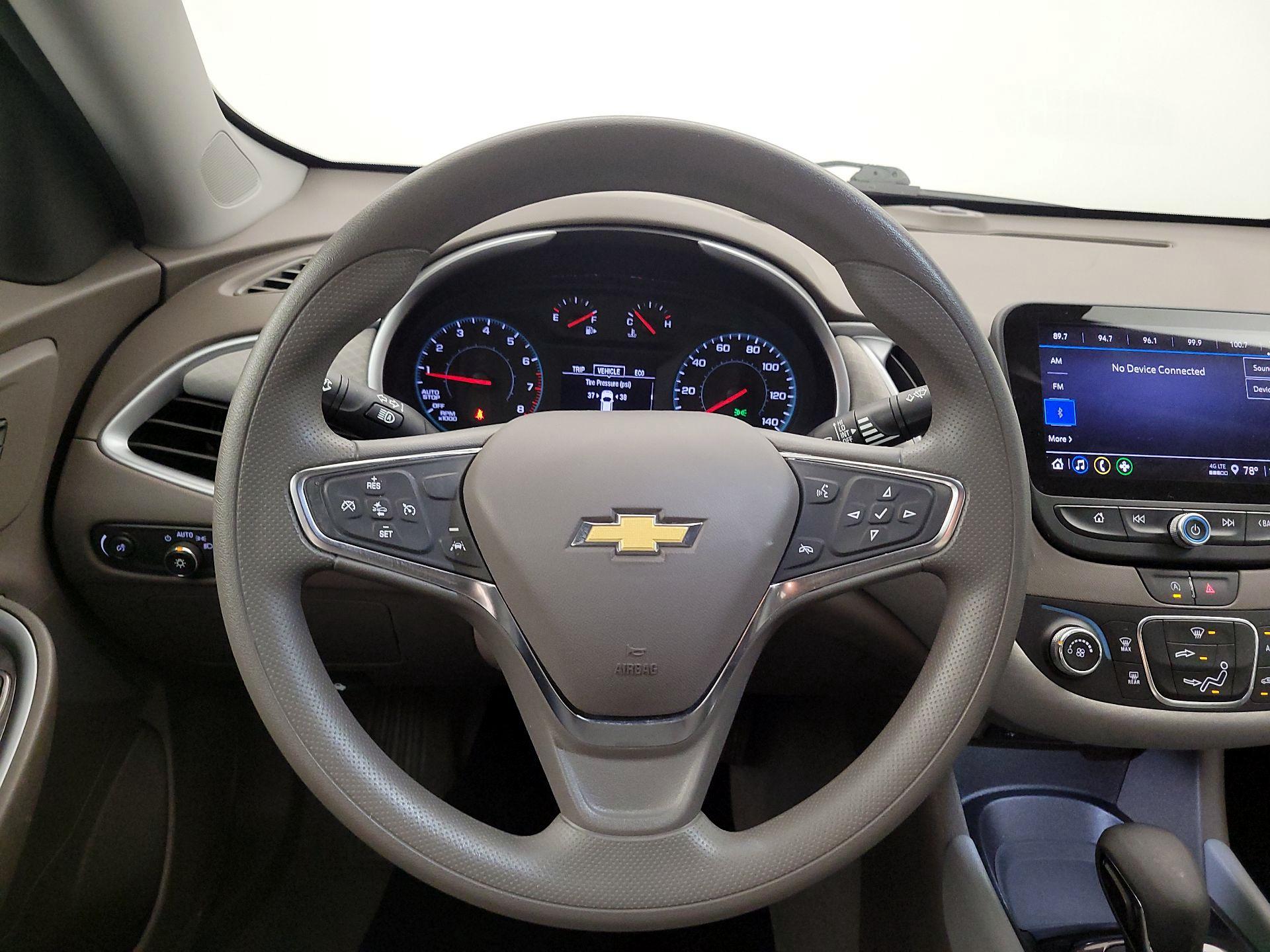 Thumbnail: 2023 Chevrolet Malibu - 10