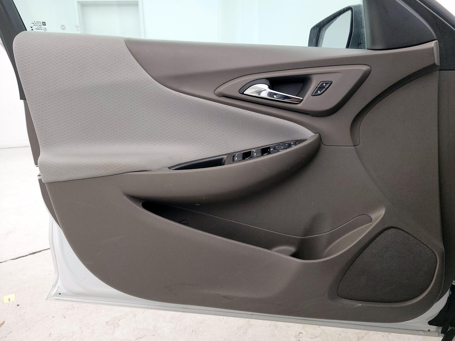 Thumbnail: 2023 Chevrolet Malibu - 12