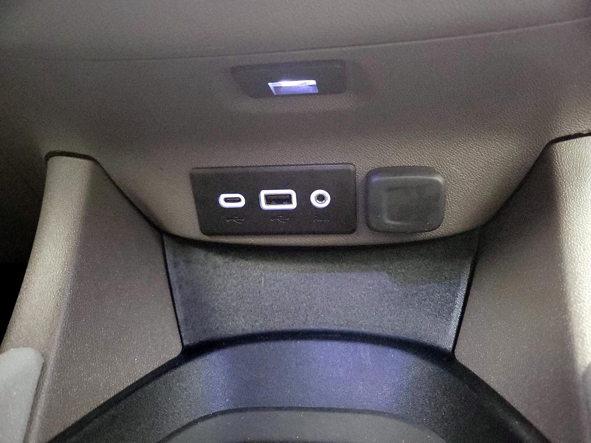 Thumbnail: 2023 Chevrolet Malibu - 18