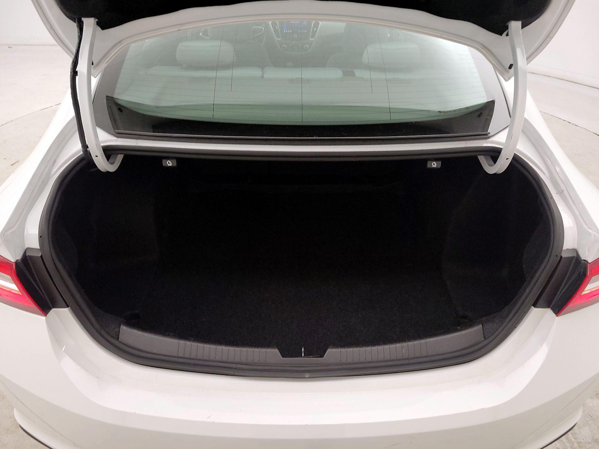 Thumbnail: 2023 Chevrolet Malibu - 20