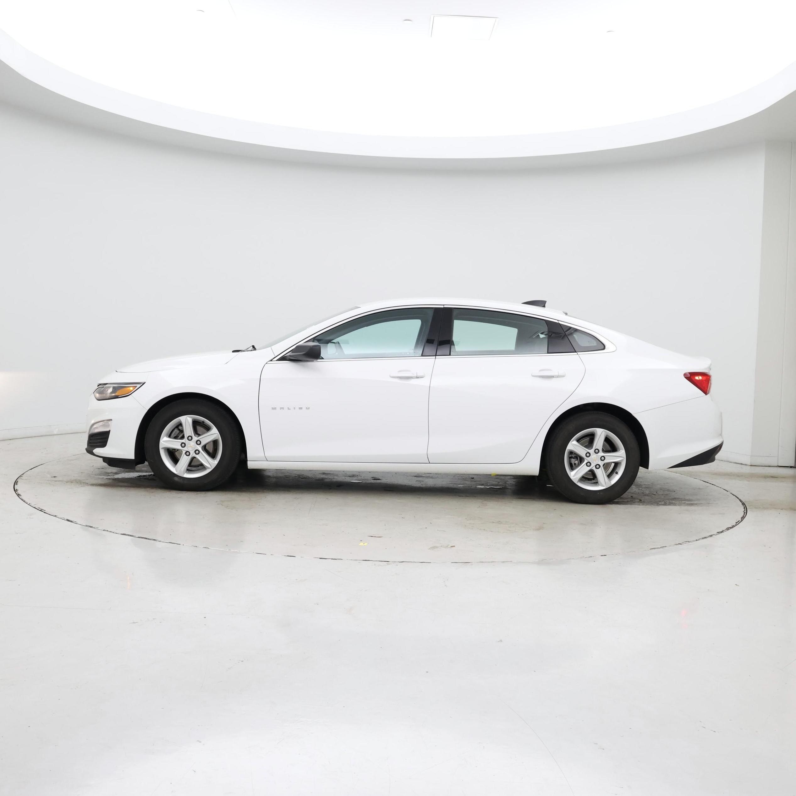 Thumbnail: 2023 Chevrolet Malibu - 3