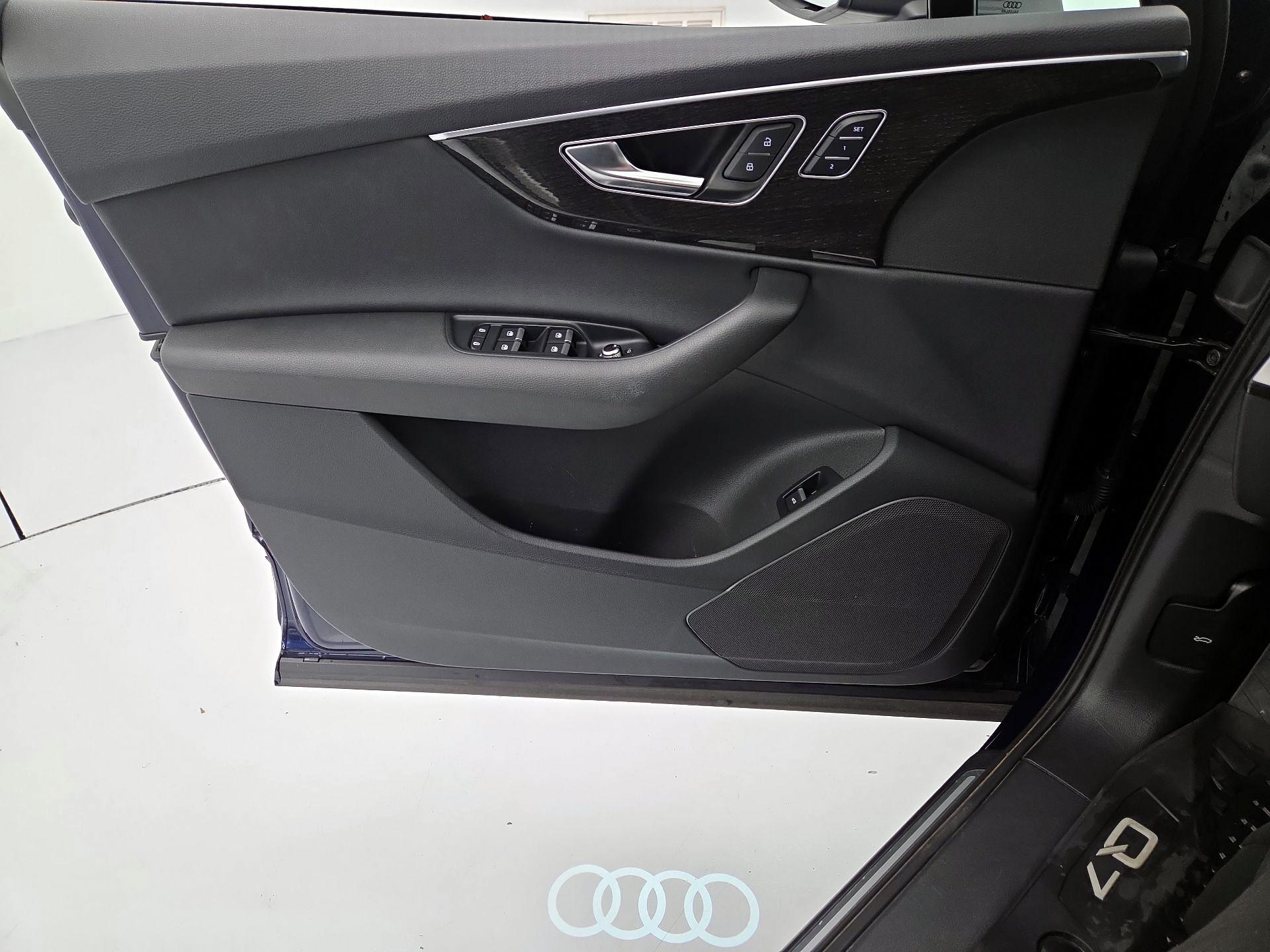 Thumbnail: 2022 Audi Q7 - 12