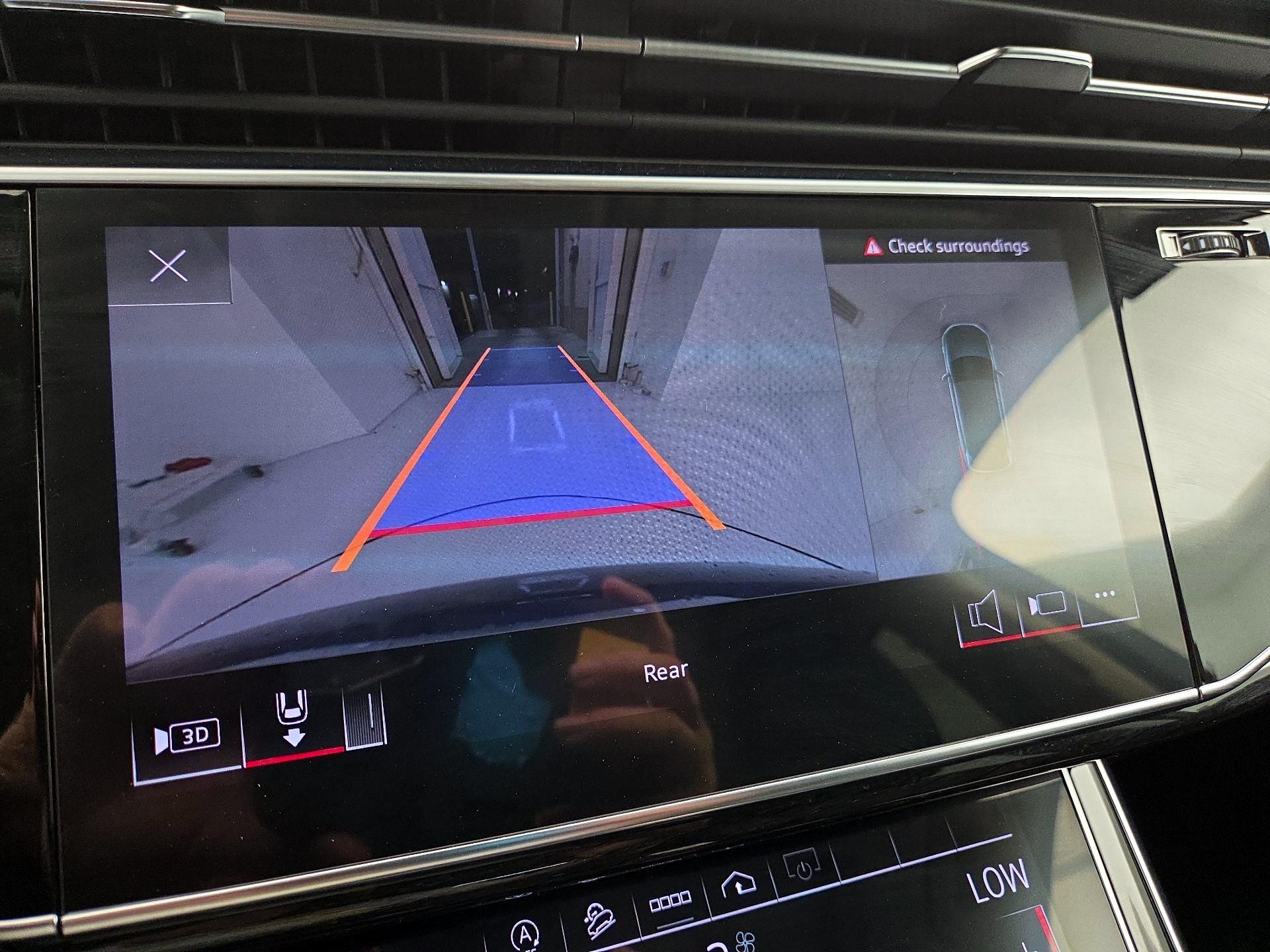 Thumbnail: 2022 Audi Q7 - 15