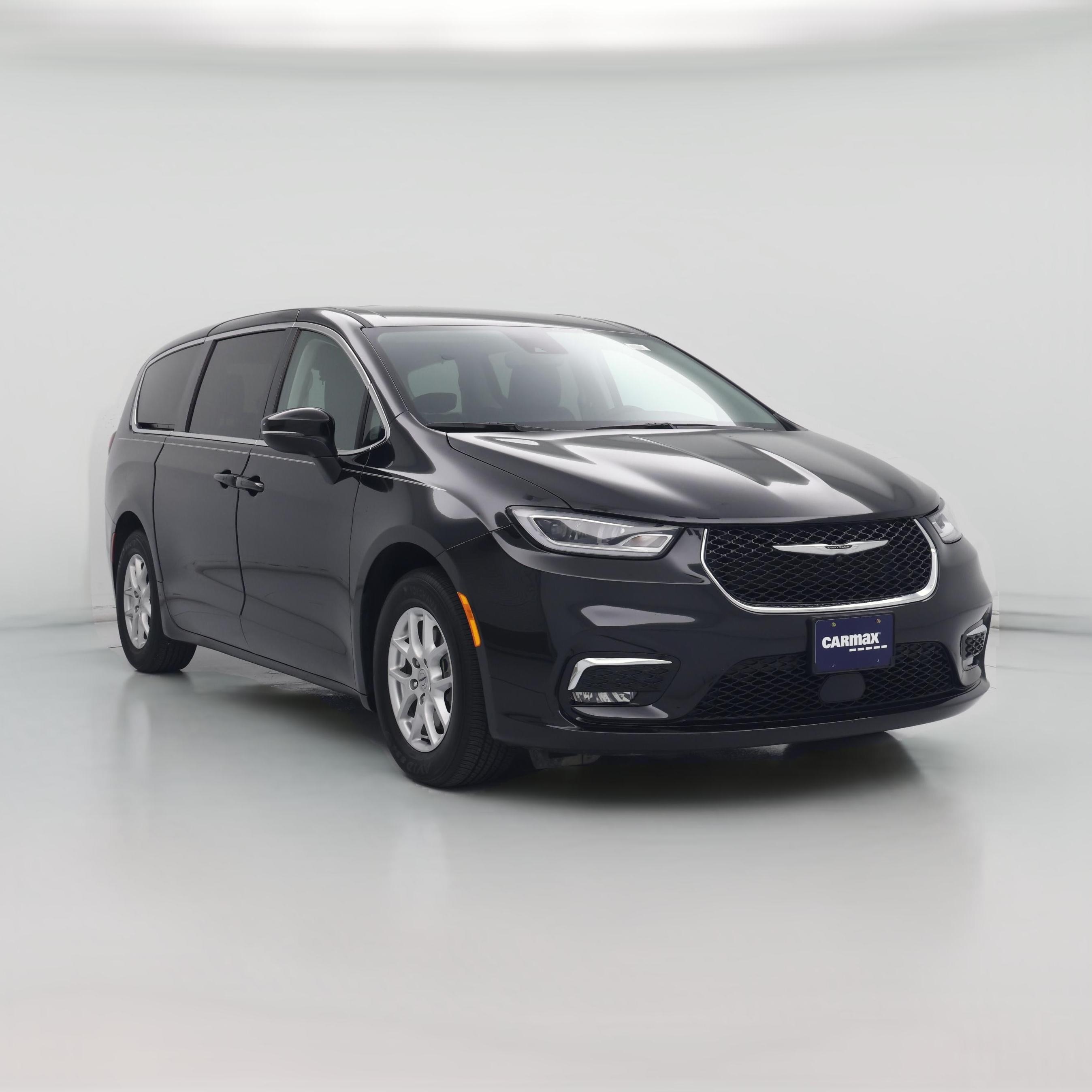 Thumbnail: 2023 Chrysler Pacifica - 1
