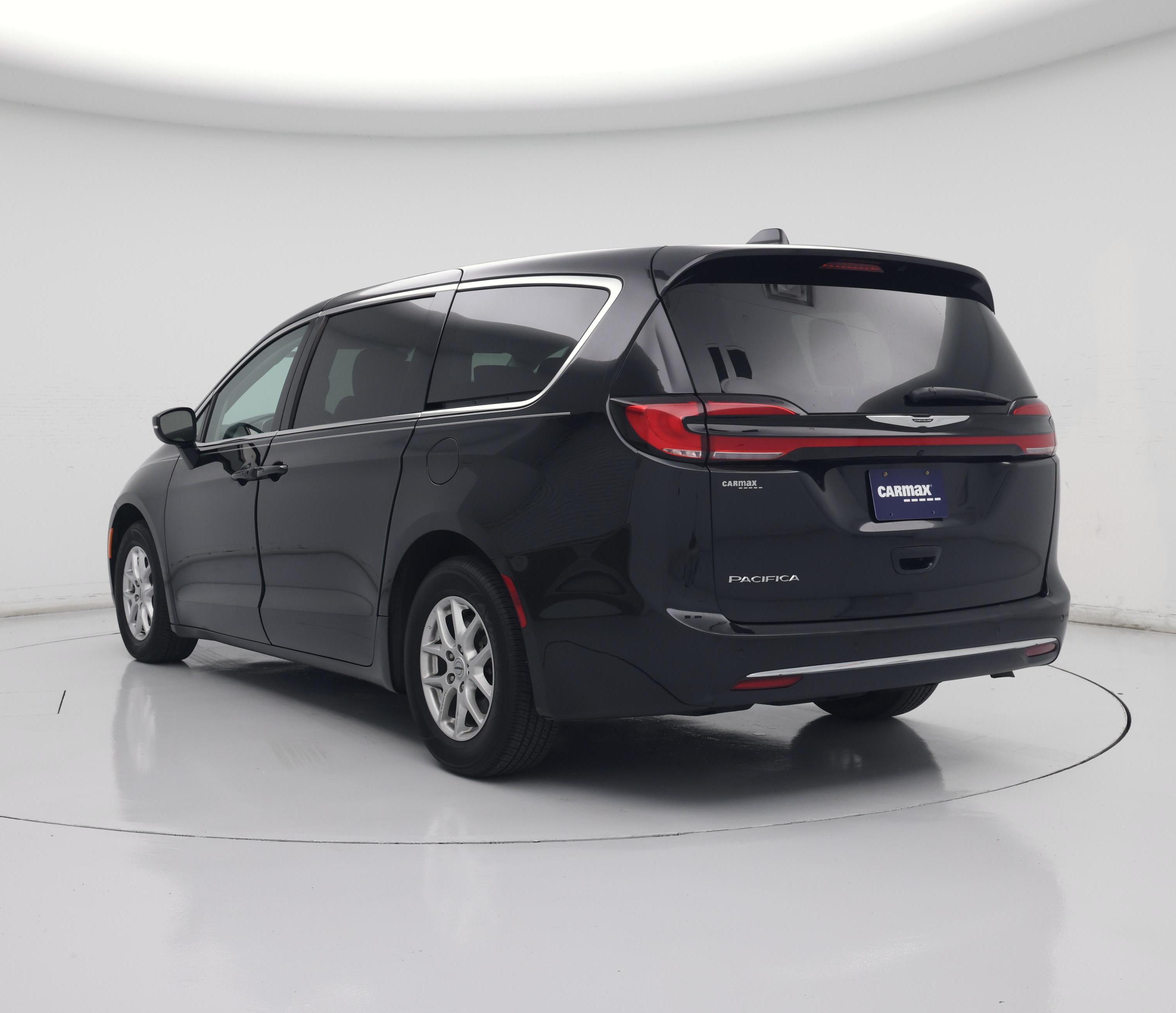 Thumbnail: 2023 Chrysler Pacifica - 2