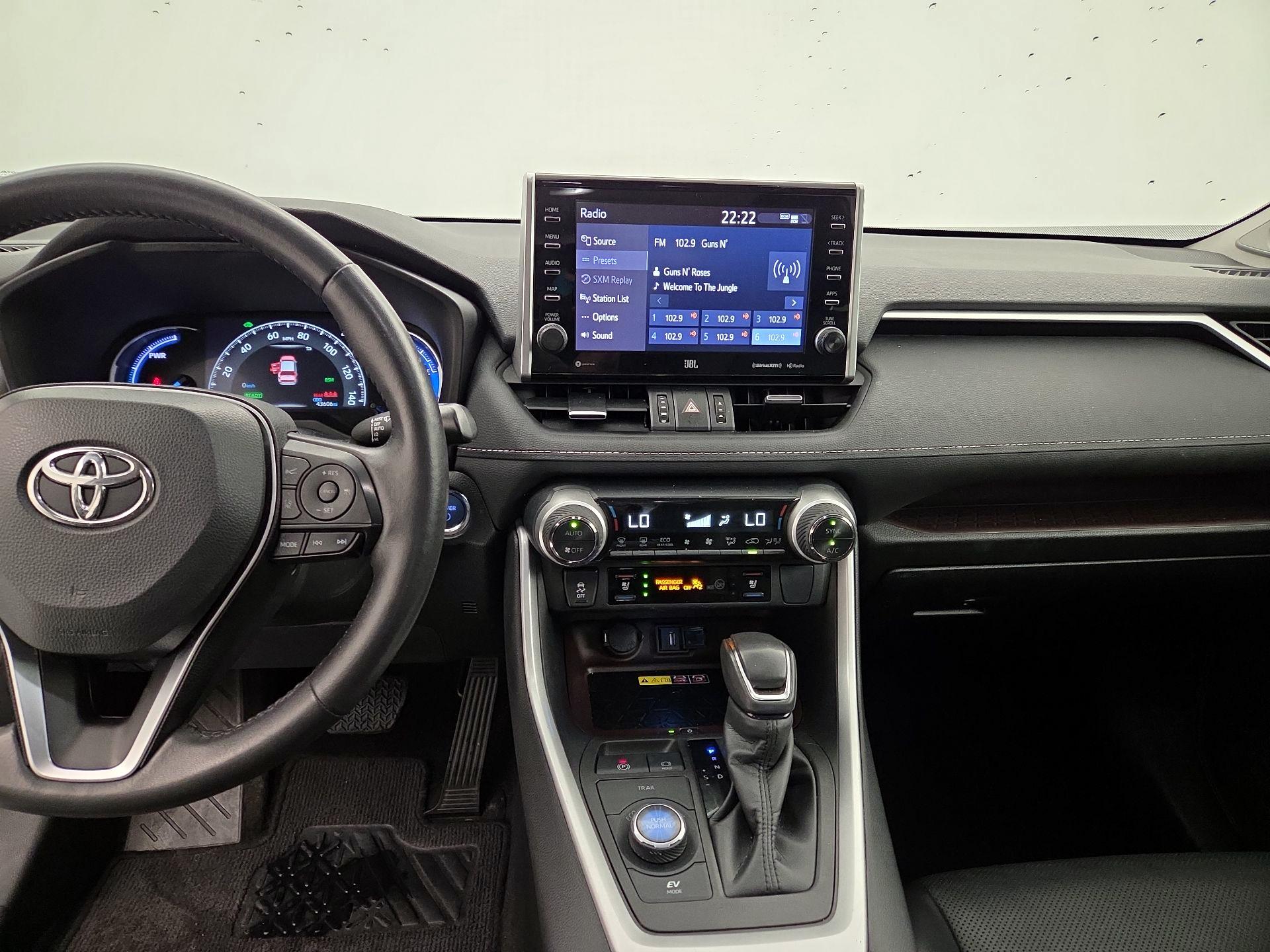 Thumbnail: 2022 Toyota RAV4 - 9