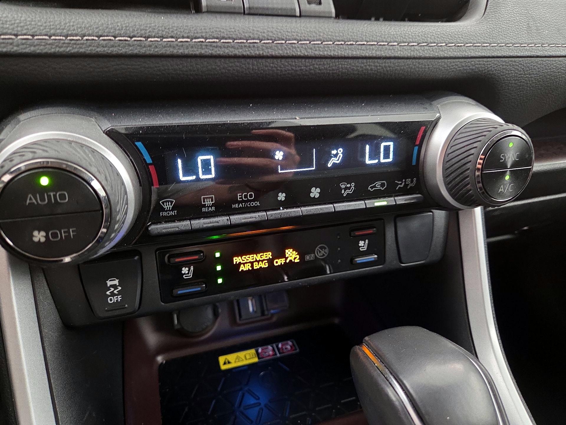 Thumbnail: 2022 Toyota RAV4 - 16