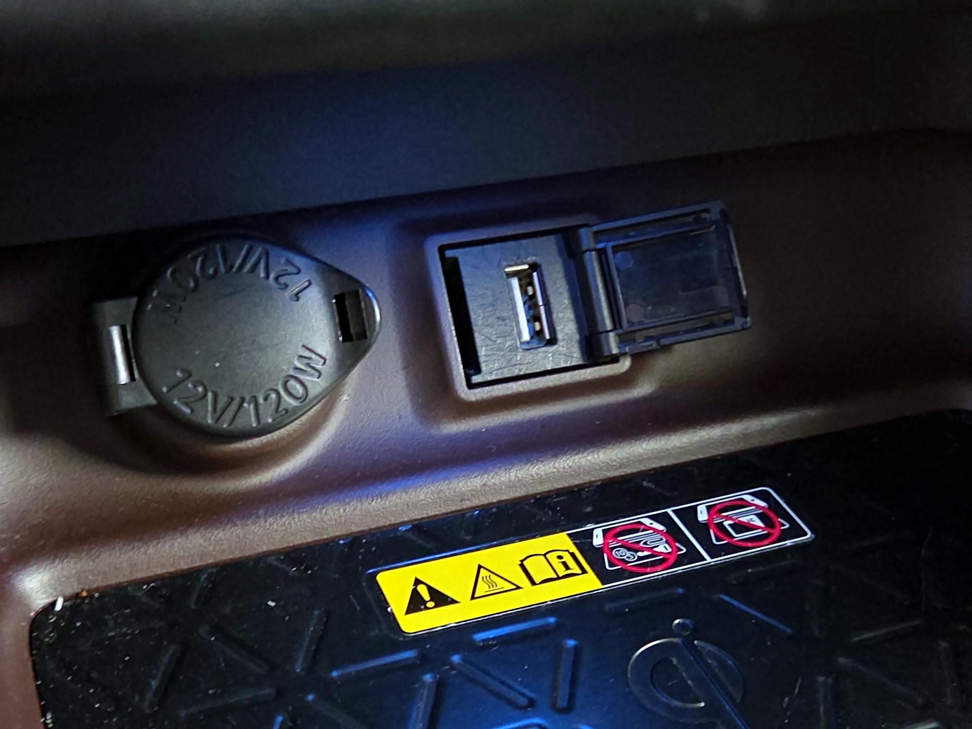 Thumbnail: 2022 Toyota RAV4 - 18