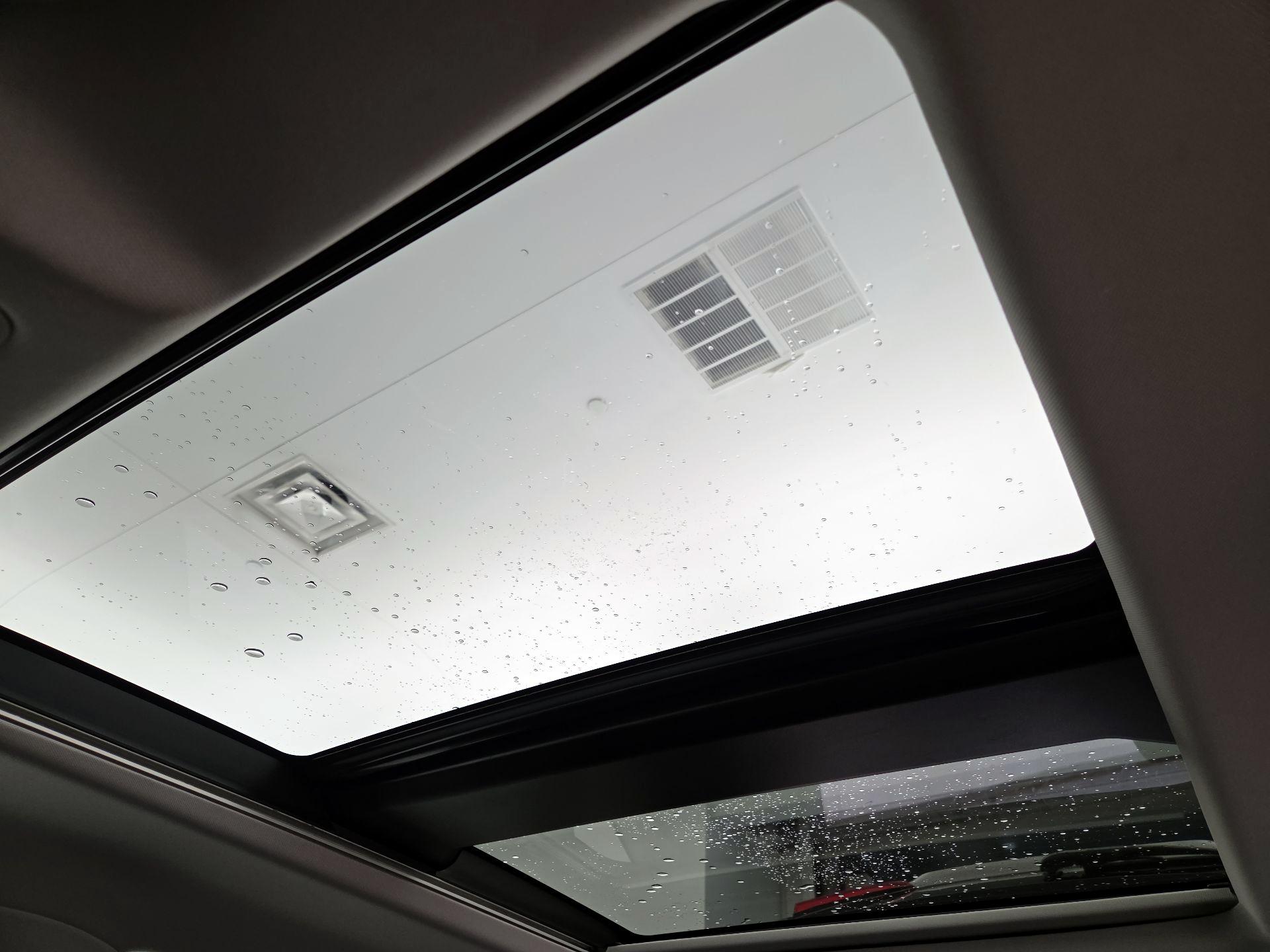 Thumbnail: 2022 Toyota RAV4 - 19