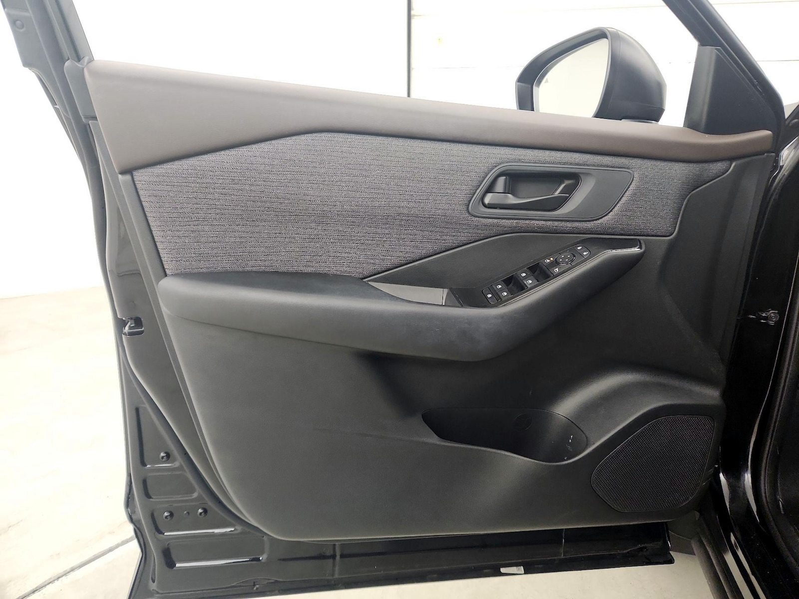 2023 Nissan Rogue S - Photo 12
