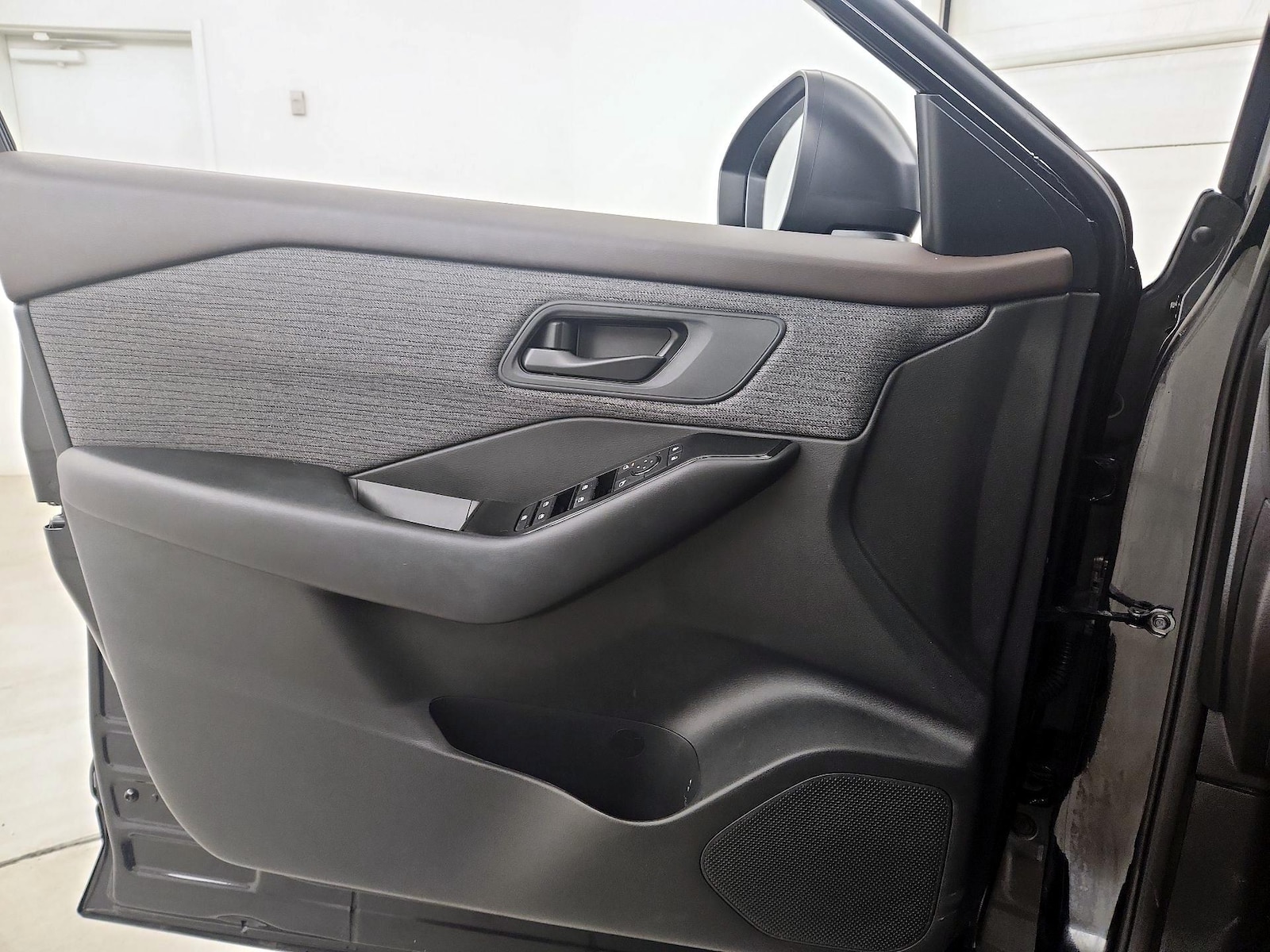 2023 Nissan Rogue S - Photo 13