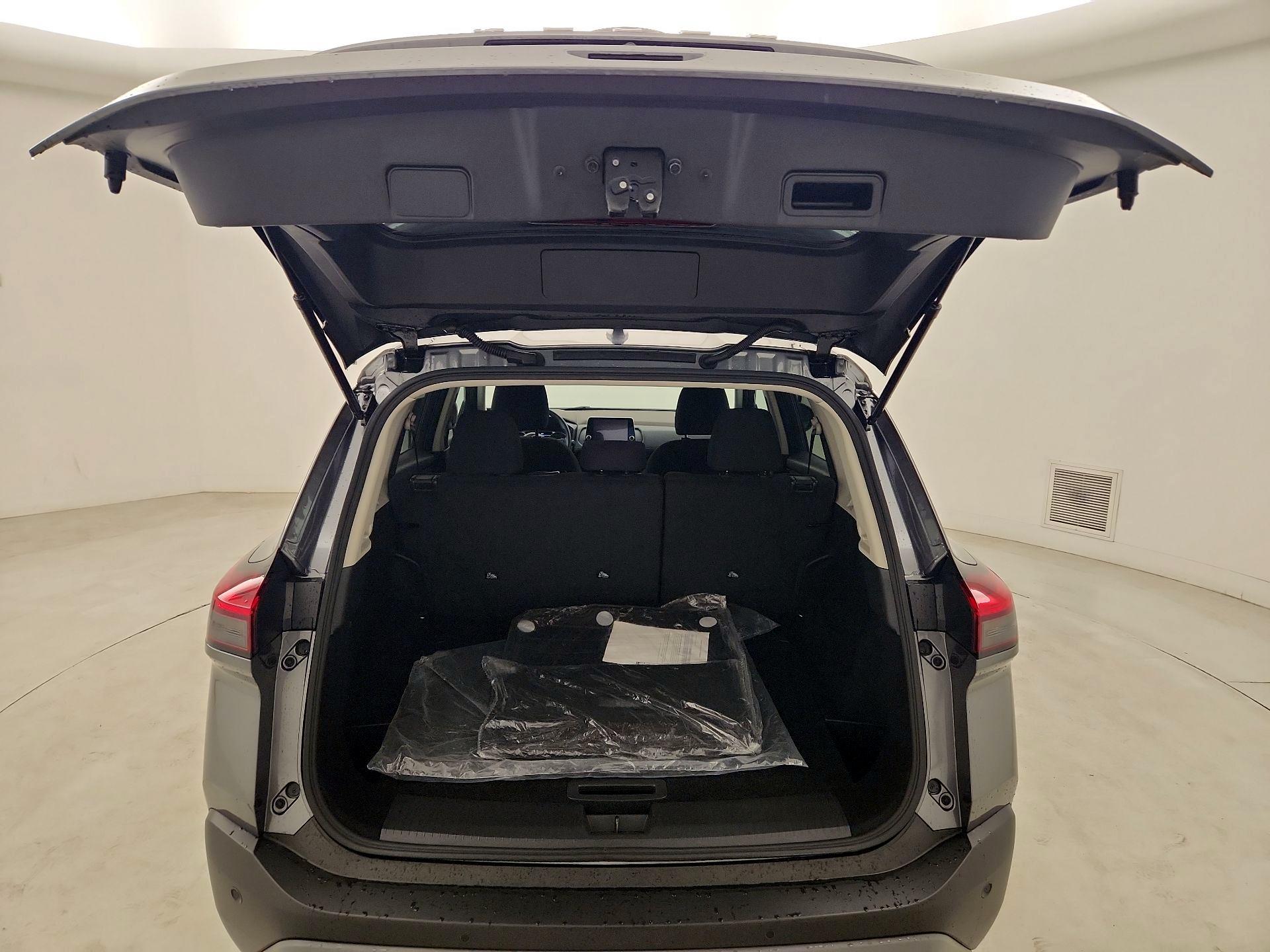 Thumbnail: 2023 Nissan Rogue - 20