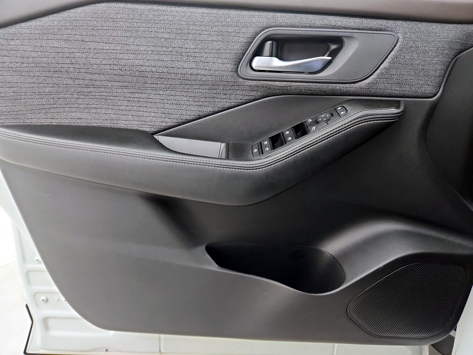 Thumbnail: 2023 Nissan Rogue - 12