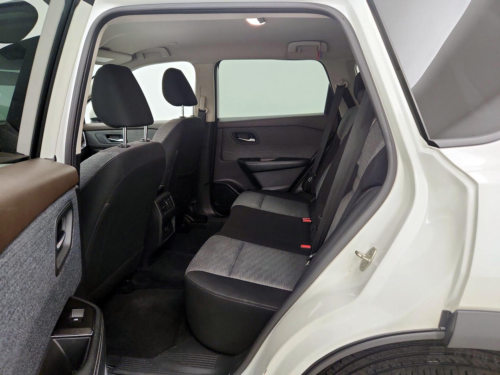 Thumbnail: 2023 Nissan Rogue - 19