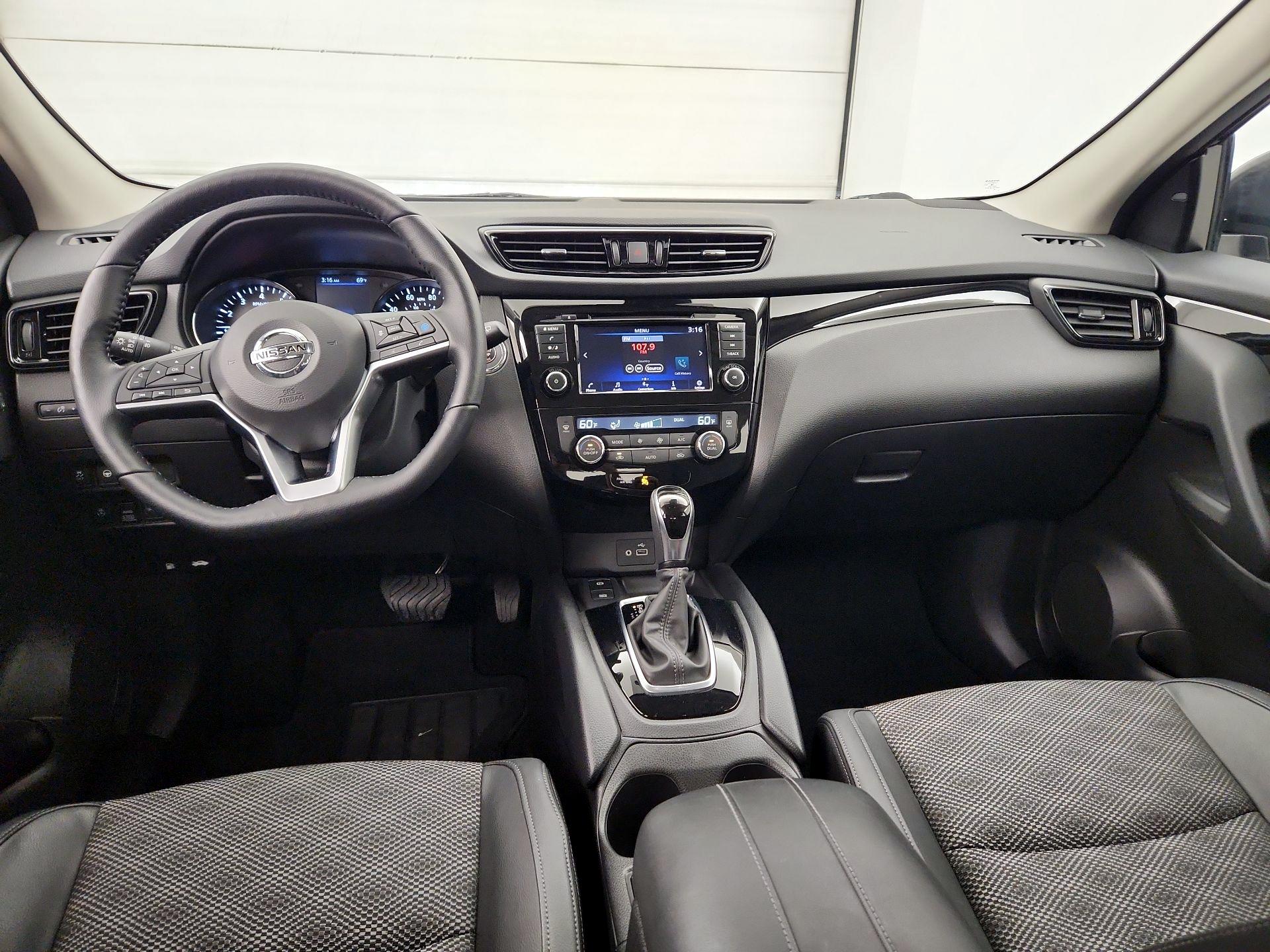 Thumbnail: 2022 Nissan Rogue Sport - 9