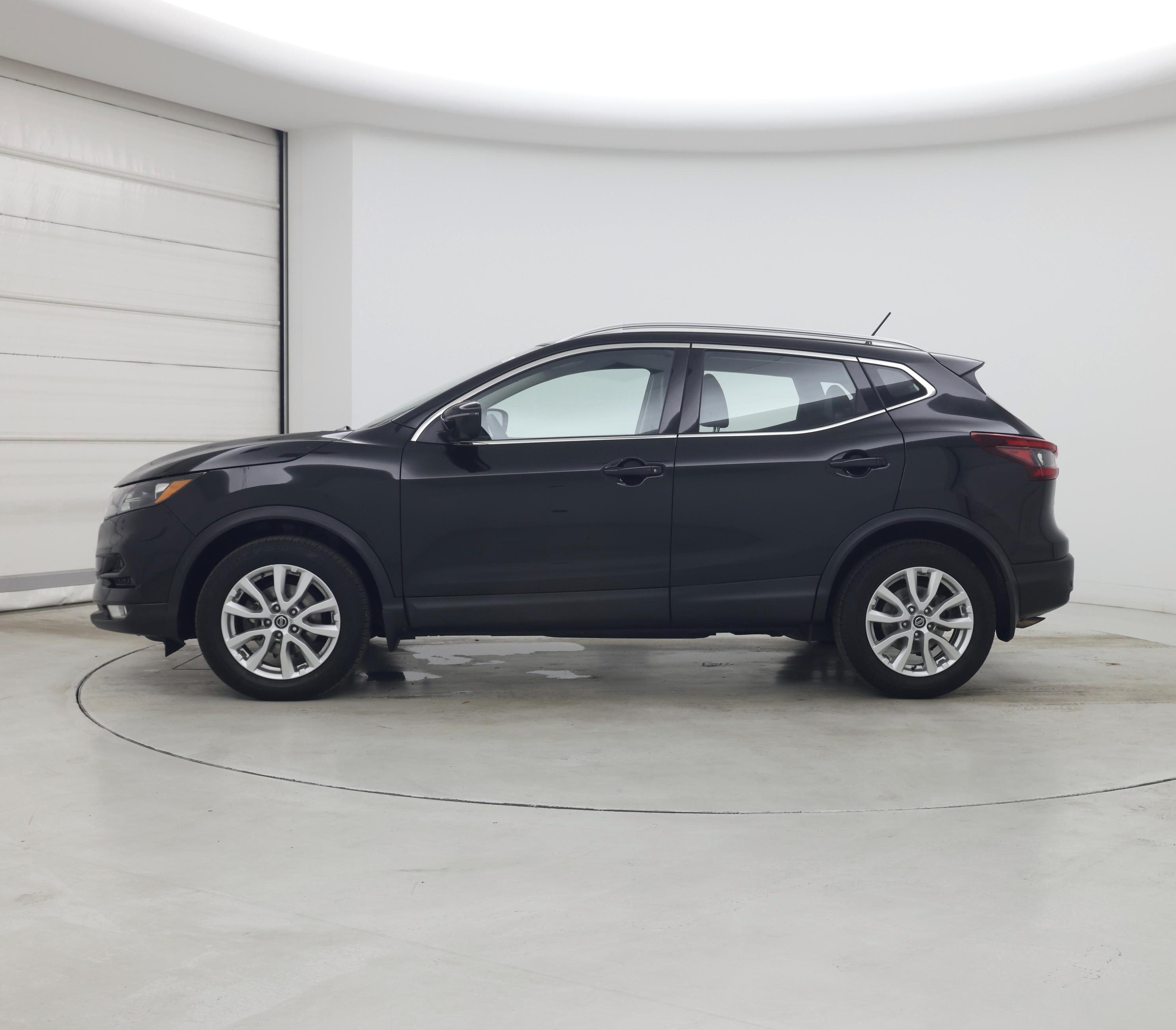 Thumbnail: 2022 Nissan Rogue Sport - 3