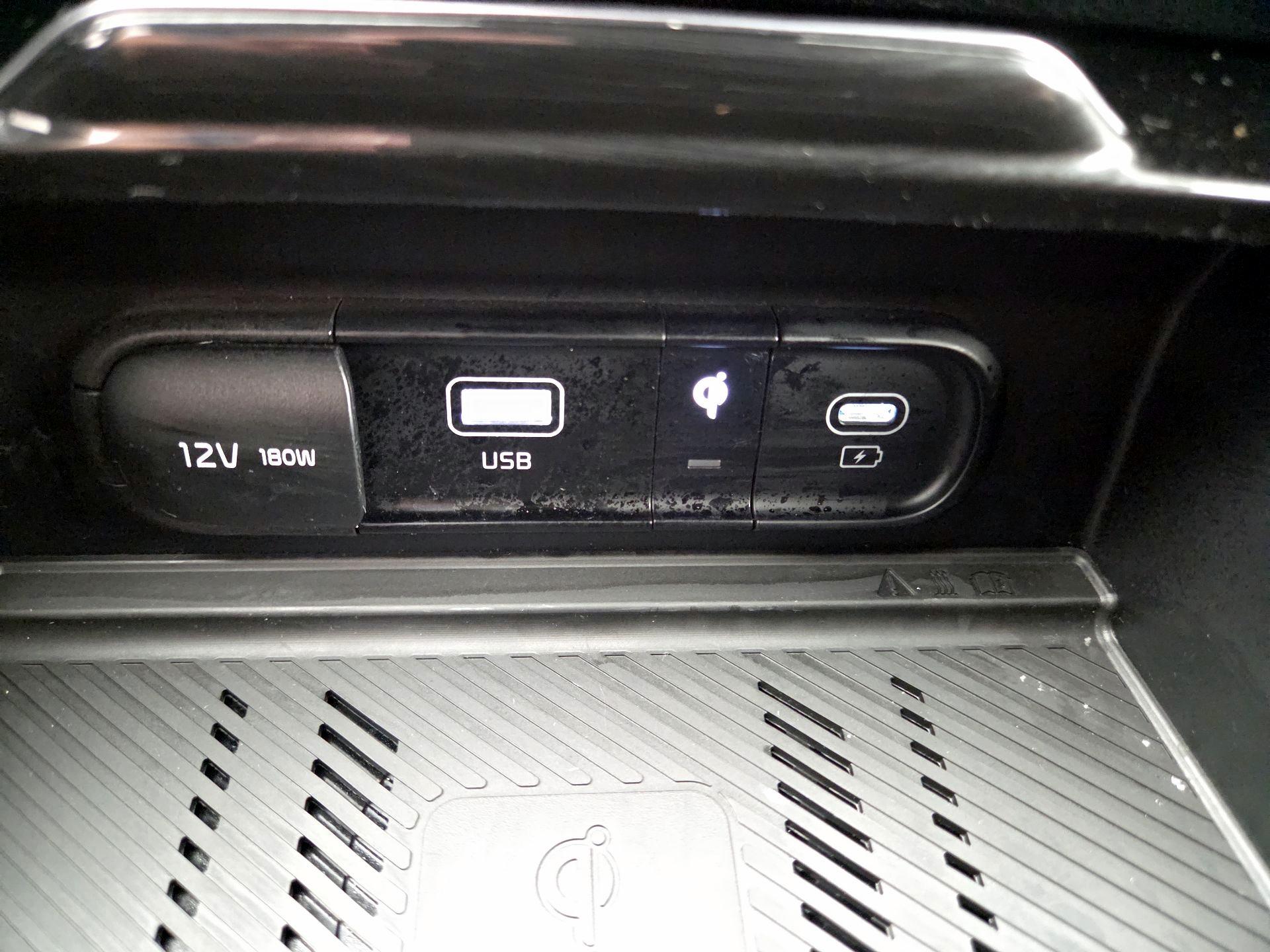 Thumbnail: 2023 Kia Sportage - 19