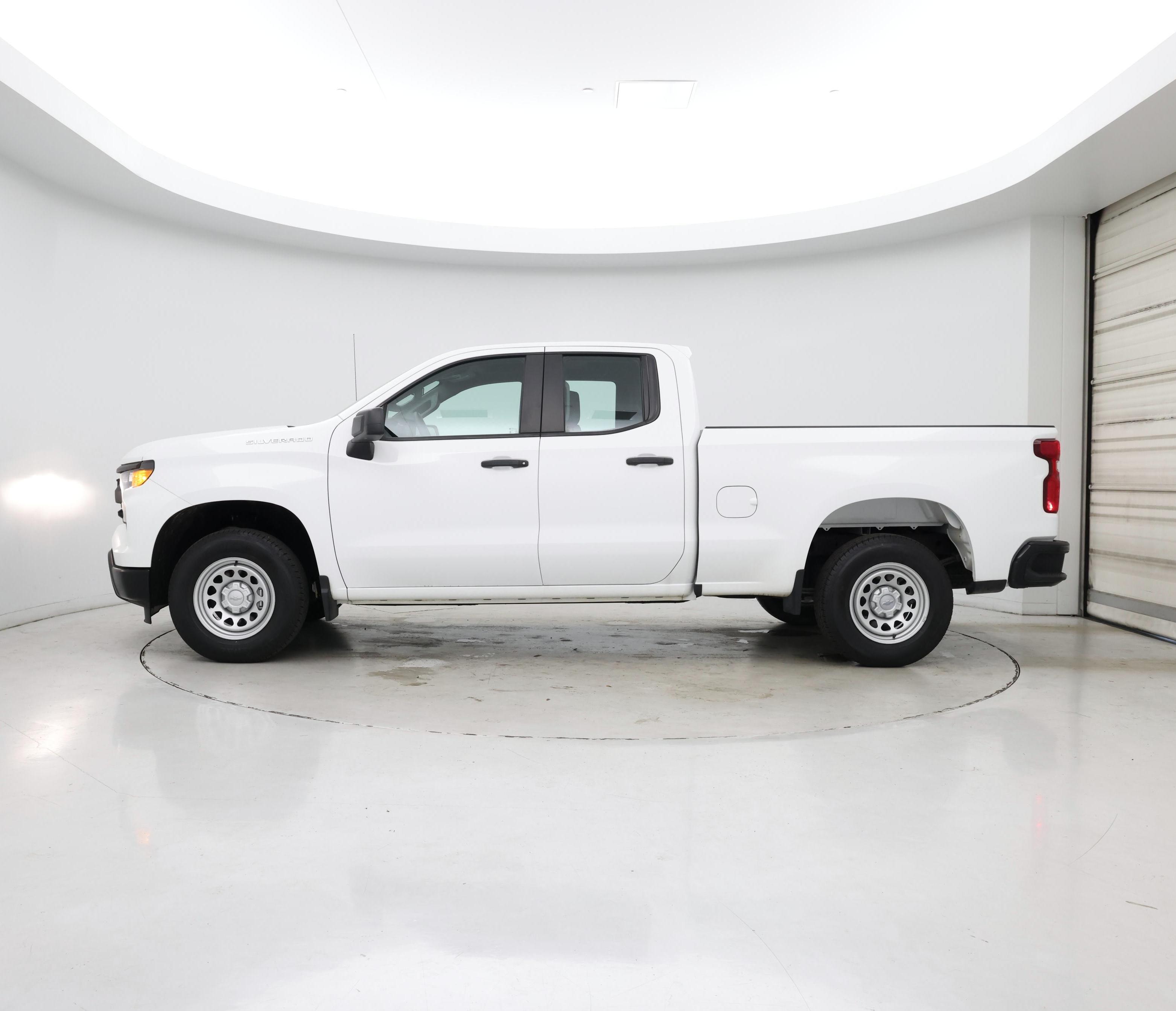 Thumbnail: 2023 Chevrolet Silverado 1500 - 3