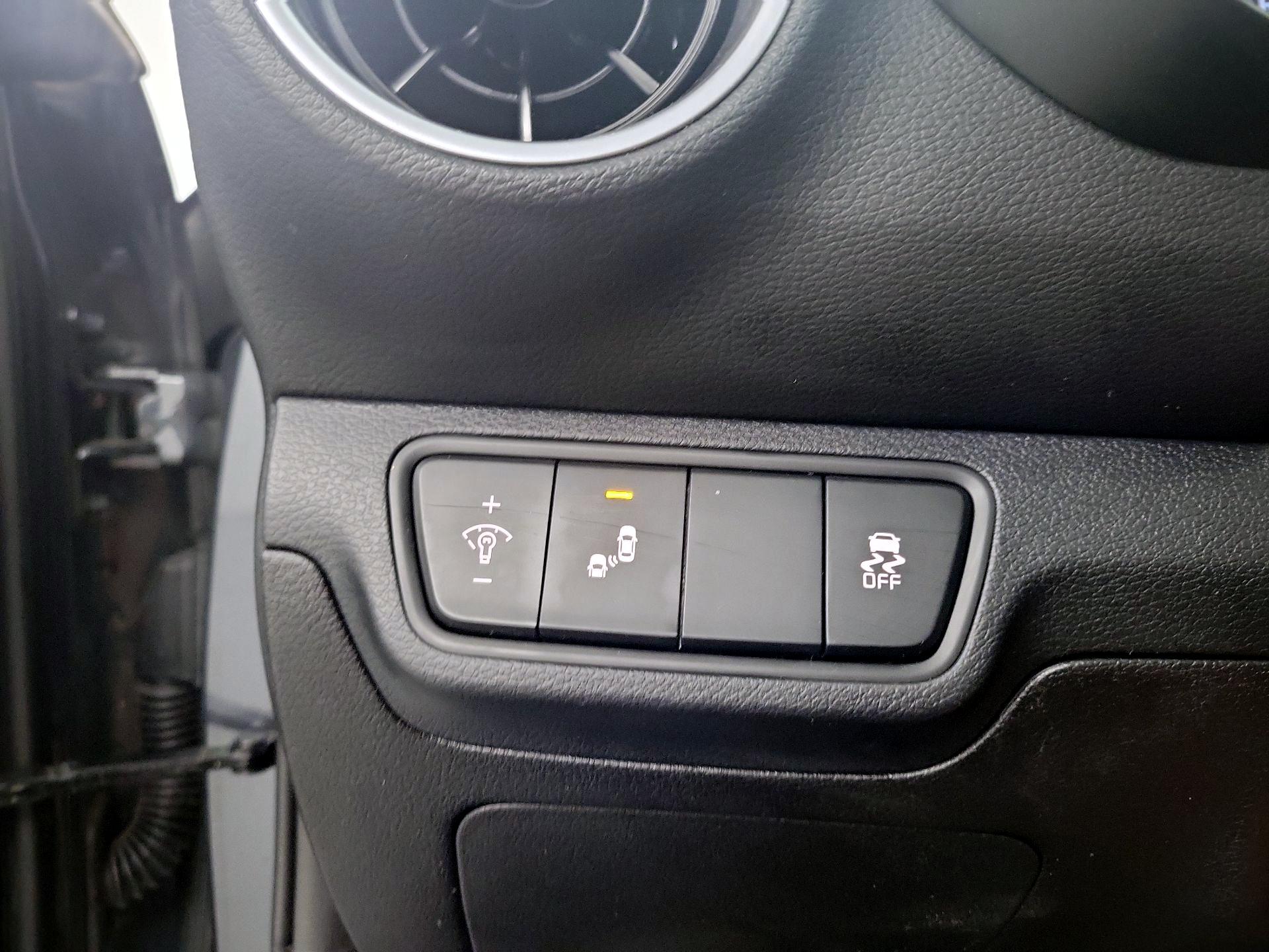 Thumbnail: 2023 Kia Forte - 13