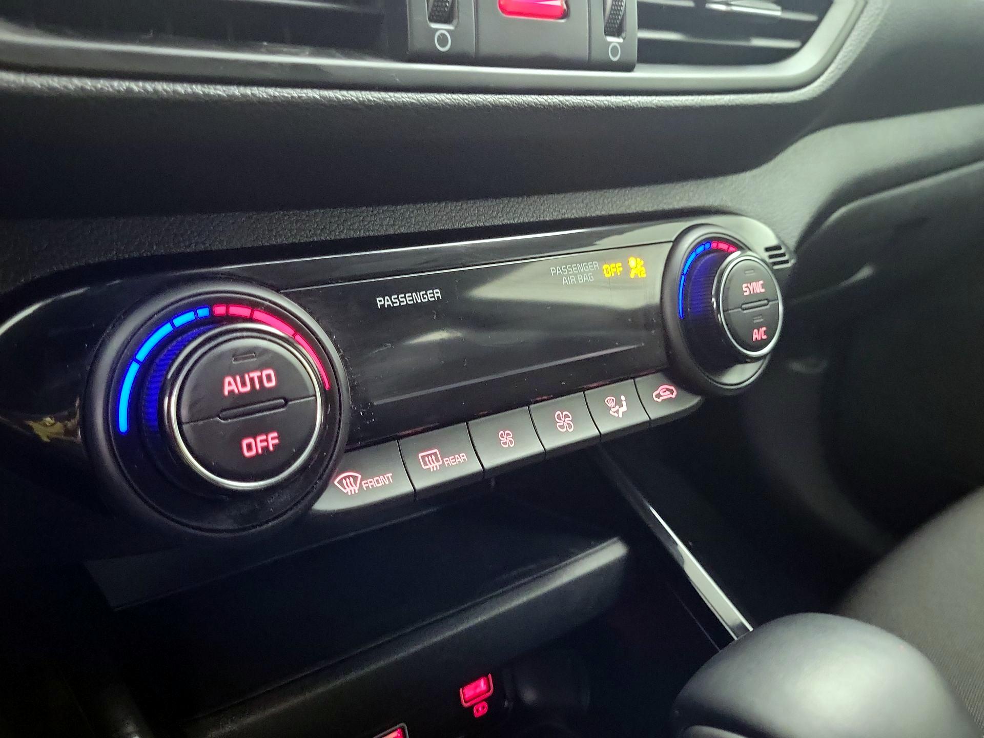 Thumbnail: 2023 Kia Forte - 17