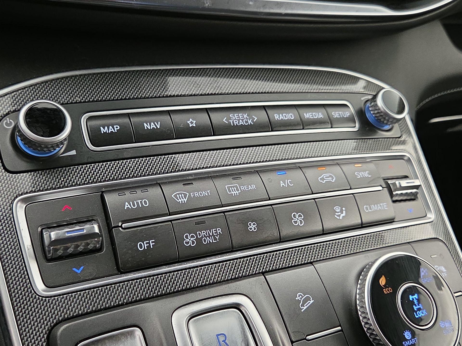 Thumbnail: 2023 Hyundai Santa Fe - 17