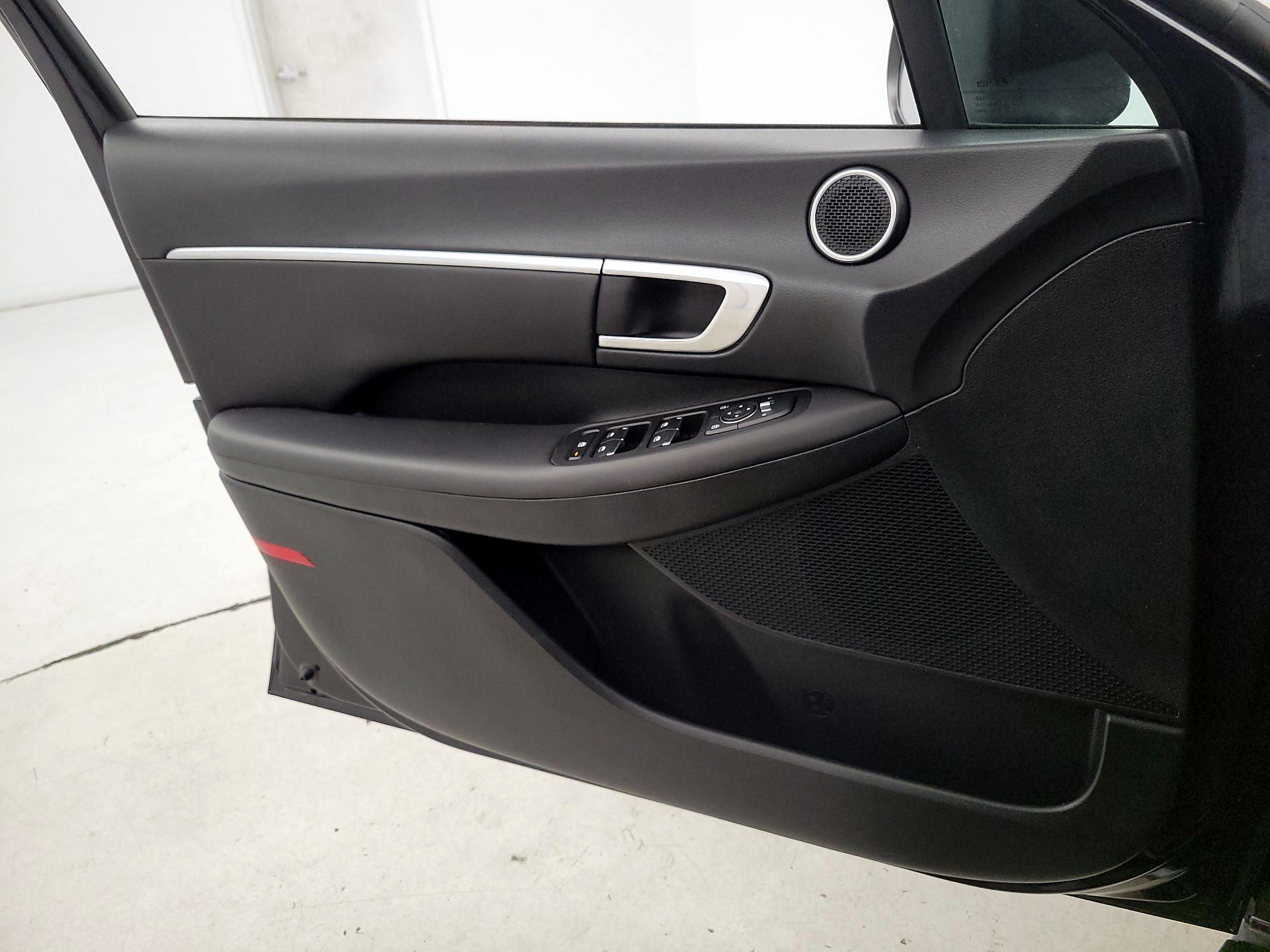 Thumbnail: 2023 Hyundai Sonata - 12