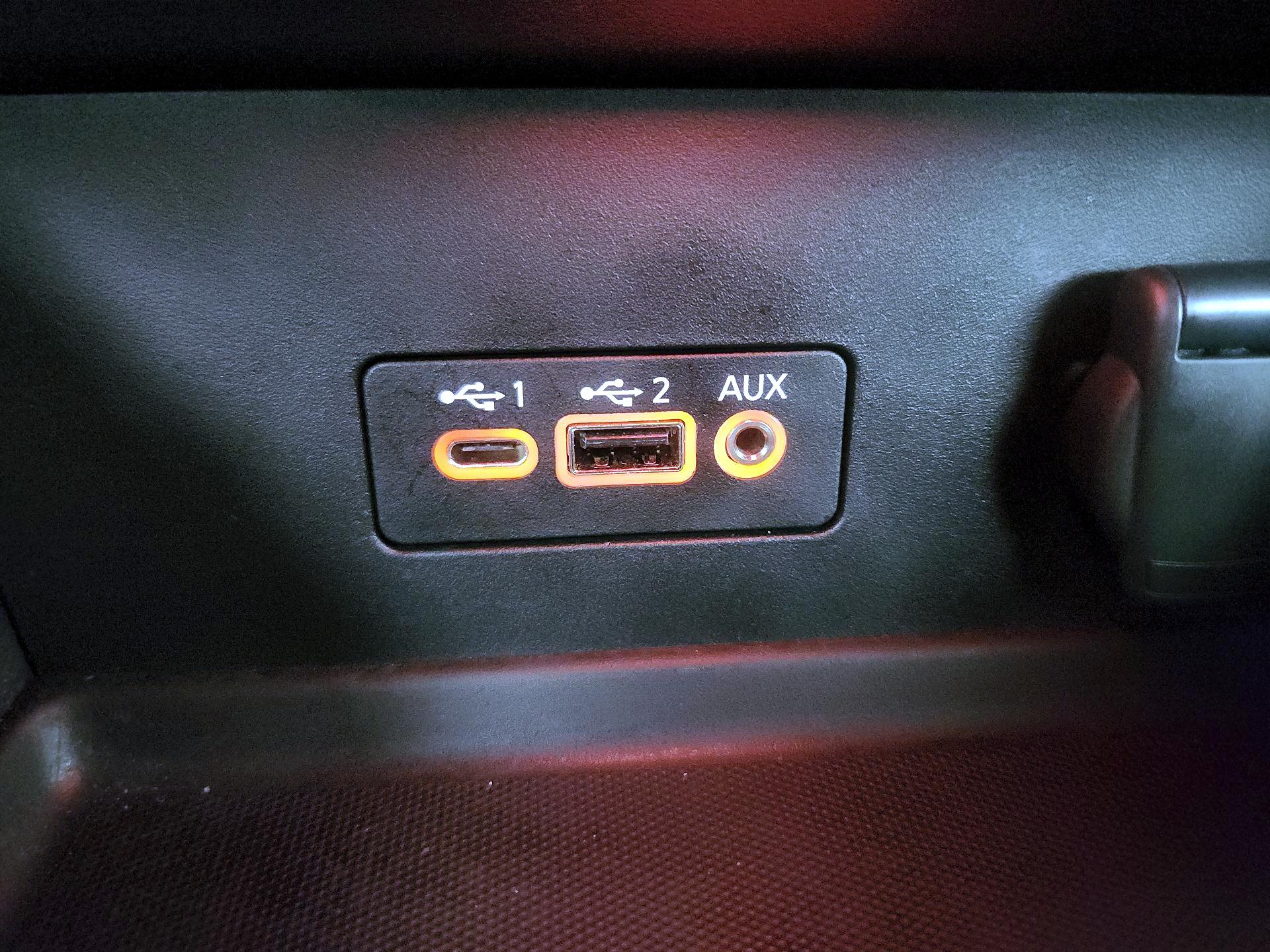 Thumbnail: 2023 Nissan Sentra - 17